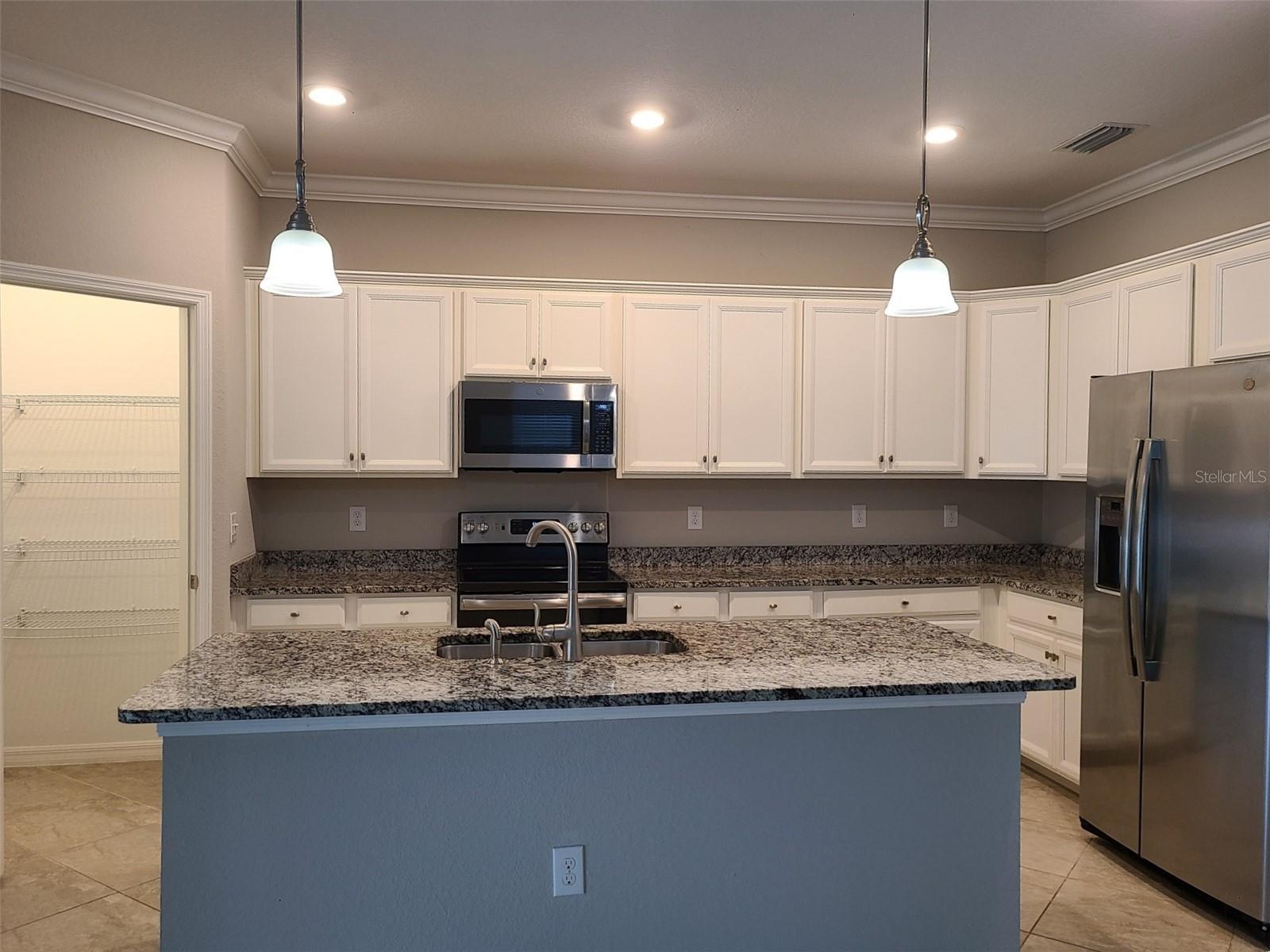 Image 7 of 23 For 19353 Nearpoint Drive