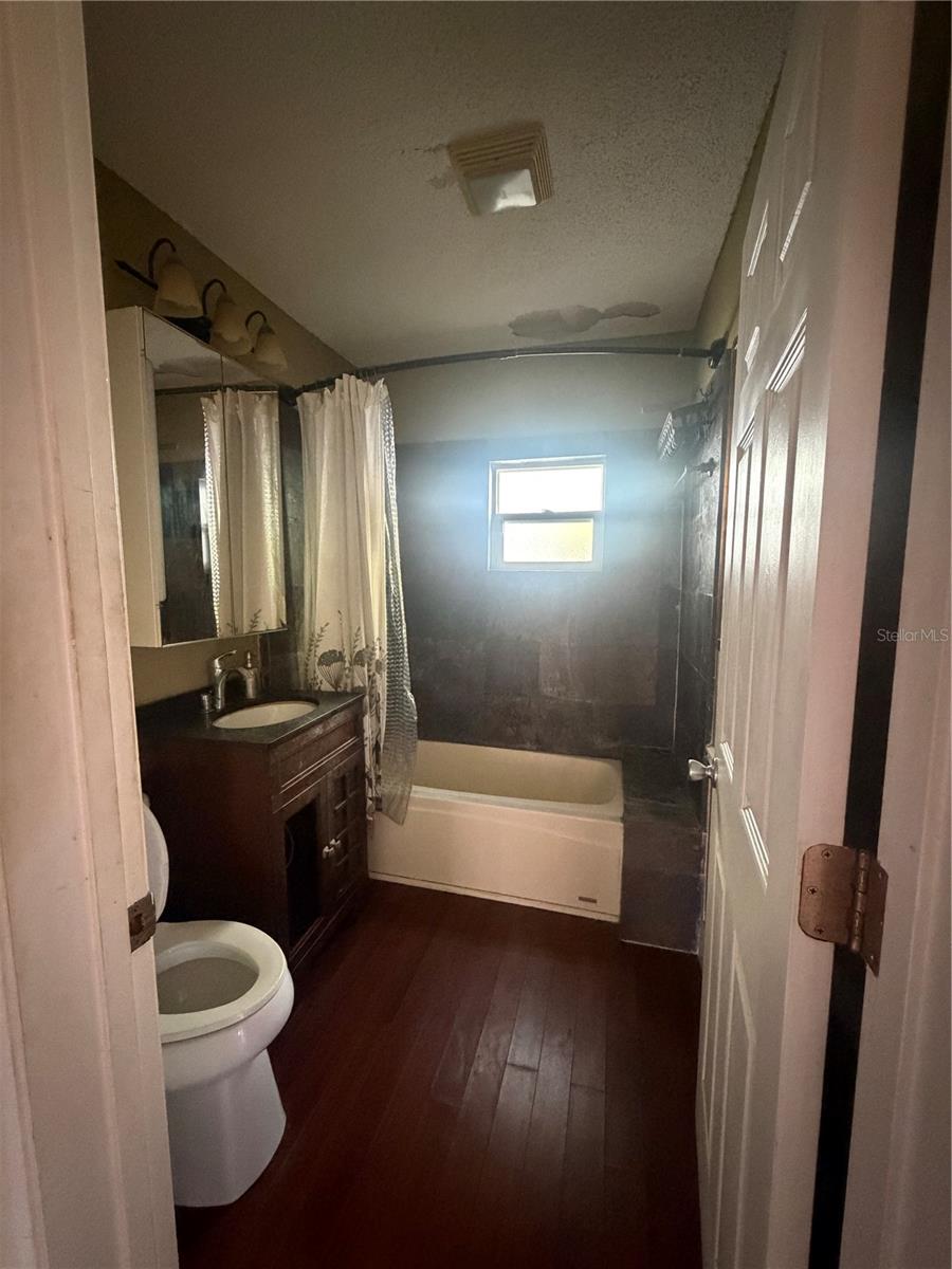 Image 10 of 19 For 814 26th Street W