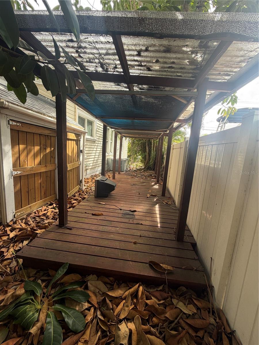 Image 17 of 19 For 814 26th Street W