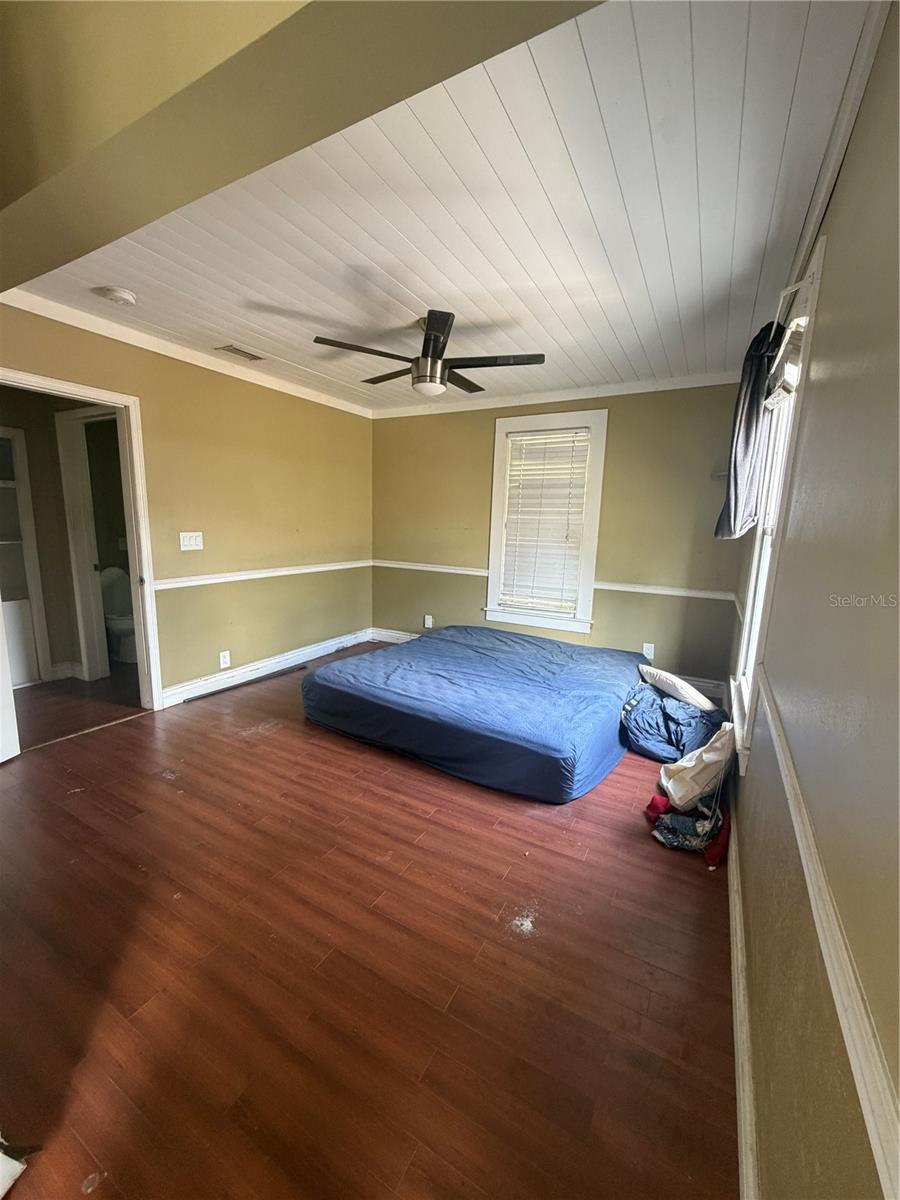 Image 9 of 19 For 814 26th Street W