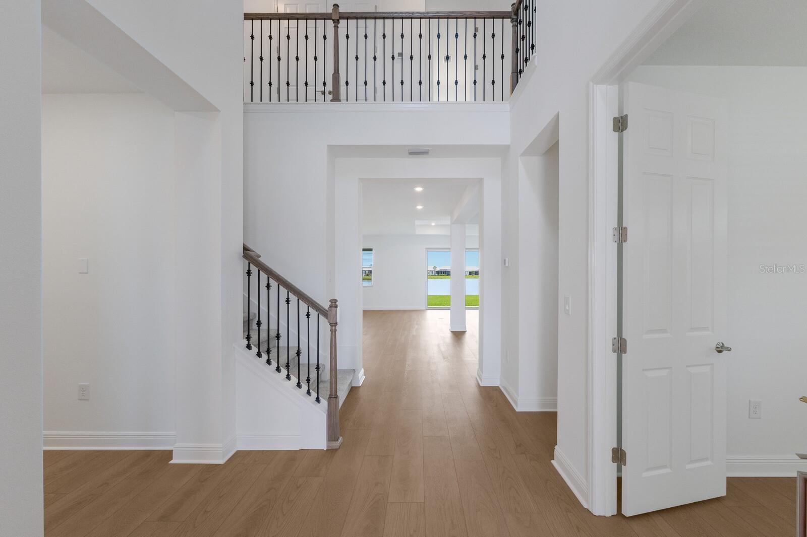 Image 4 of 37 For 4611 Sweet Retreat Run