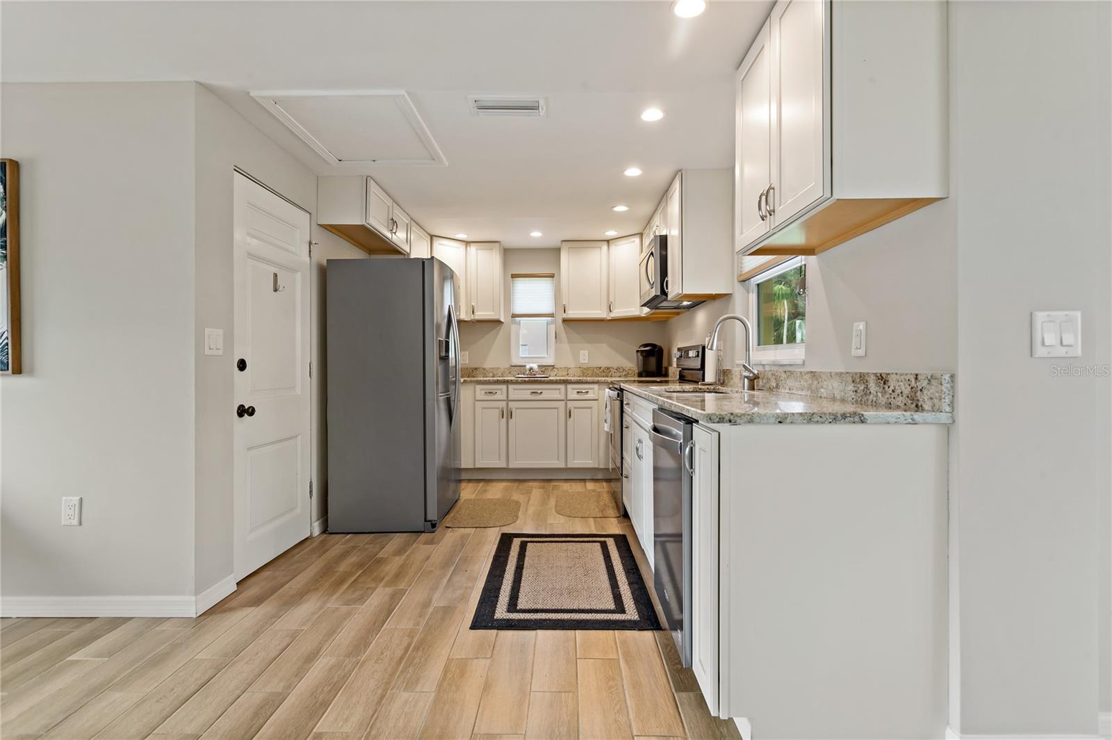 Image 11 of 44 For 1675 Blakemore Lane