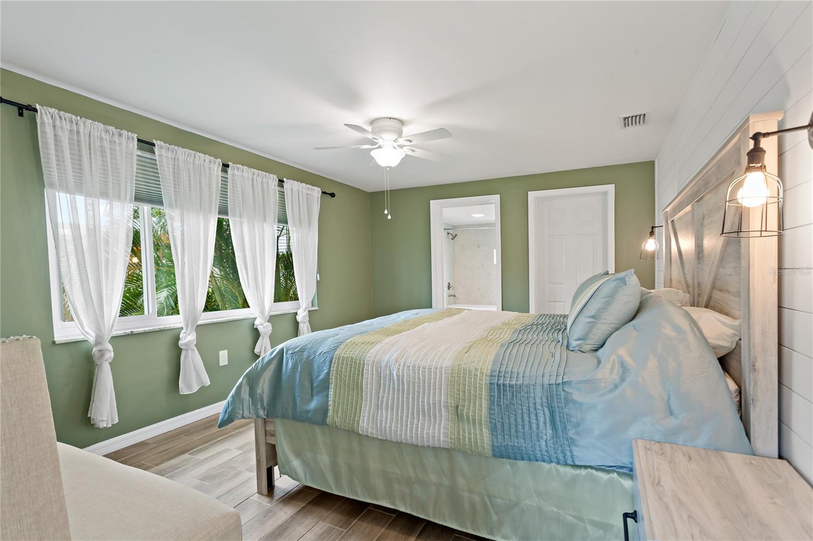 Image 18 of 44 For 1675 Blakemore Lane