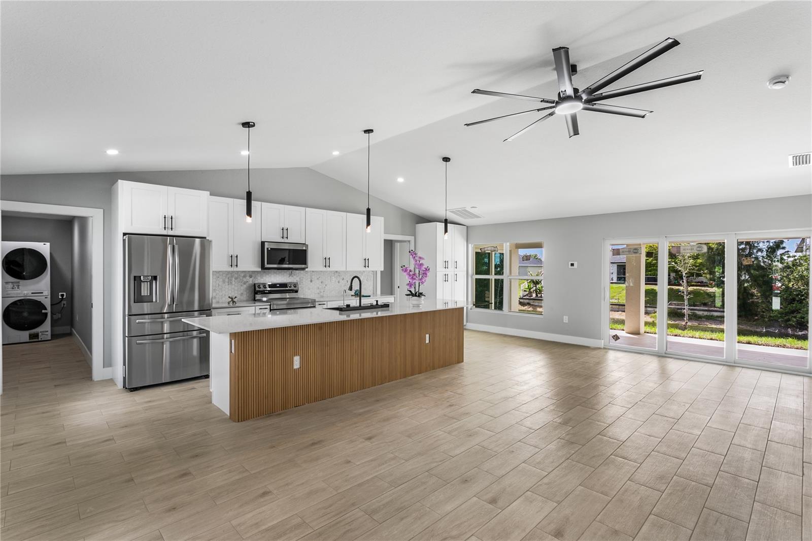 Image 2 of 40 For 2210 2nd Avenue