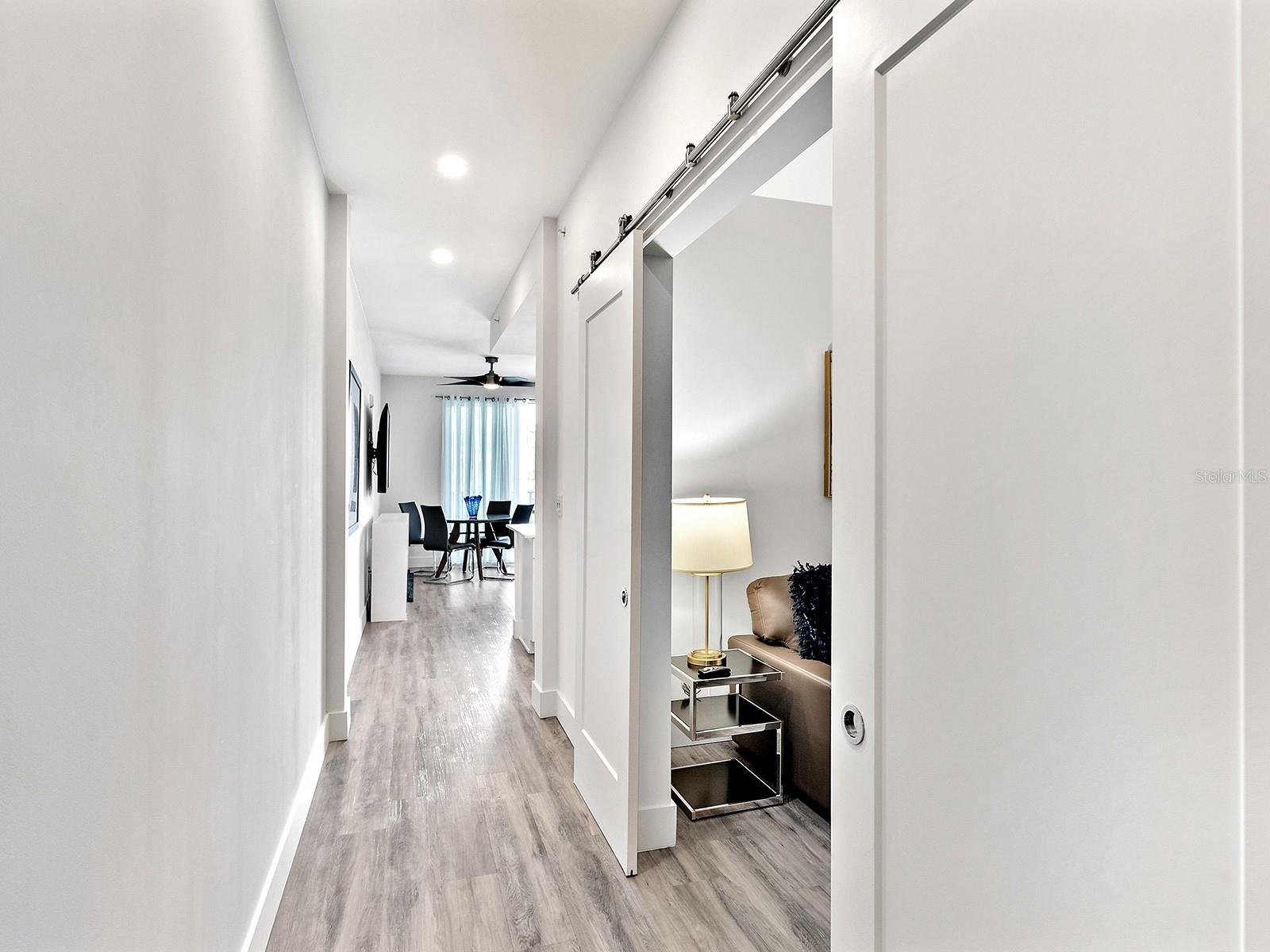 Image 5 of 37 For 1709 Tamiami Trail 318