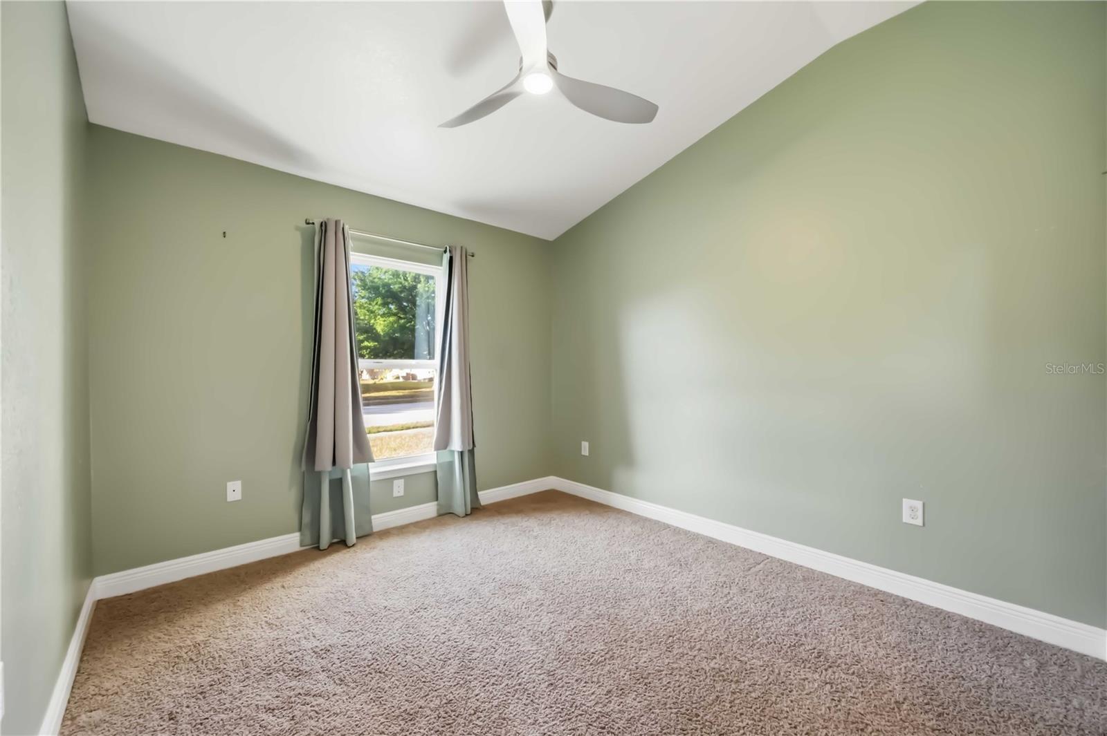 Image 18 of 31 For 9984 Spring Gulch Lane