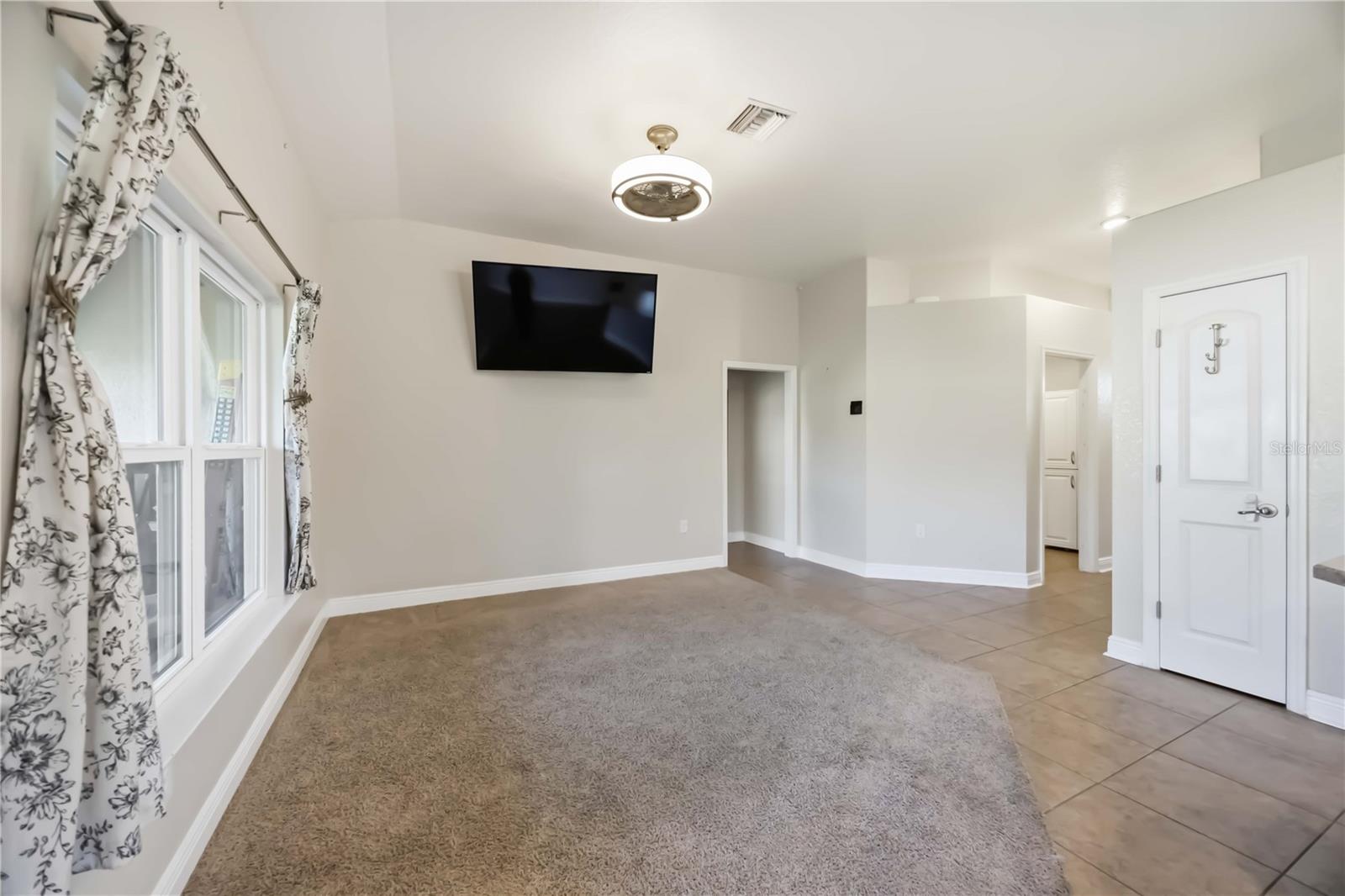 Image 7 of 31 For 9984 Spring Gulch Lane