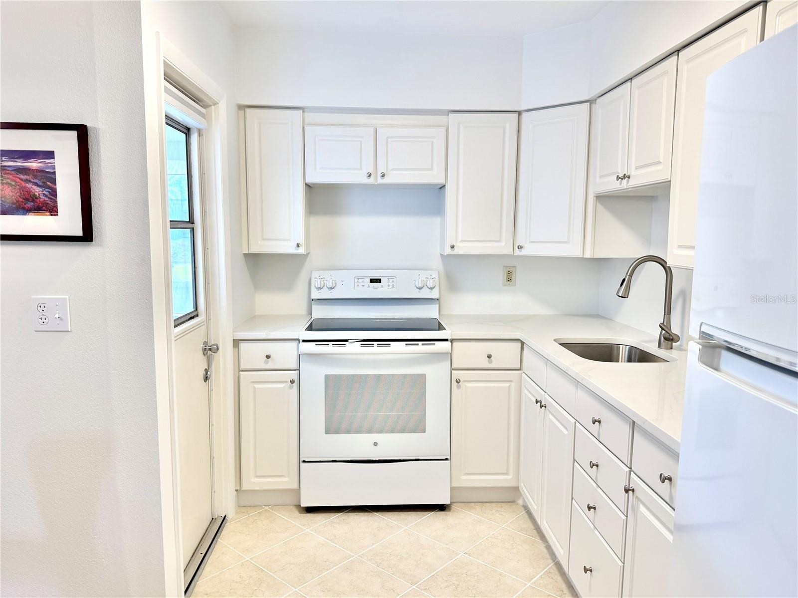 Image 6 of 30 For 2221 Orange Blossom Lane