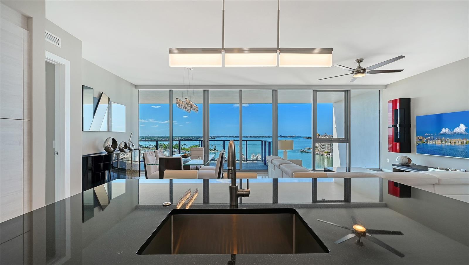 Image 21 of 79 For 1155 Gulfstream Avenue 1107