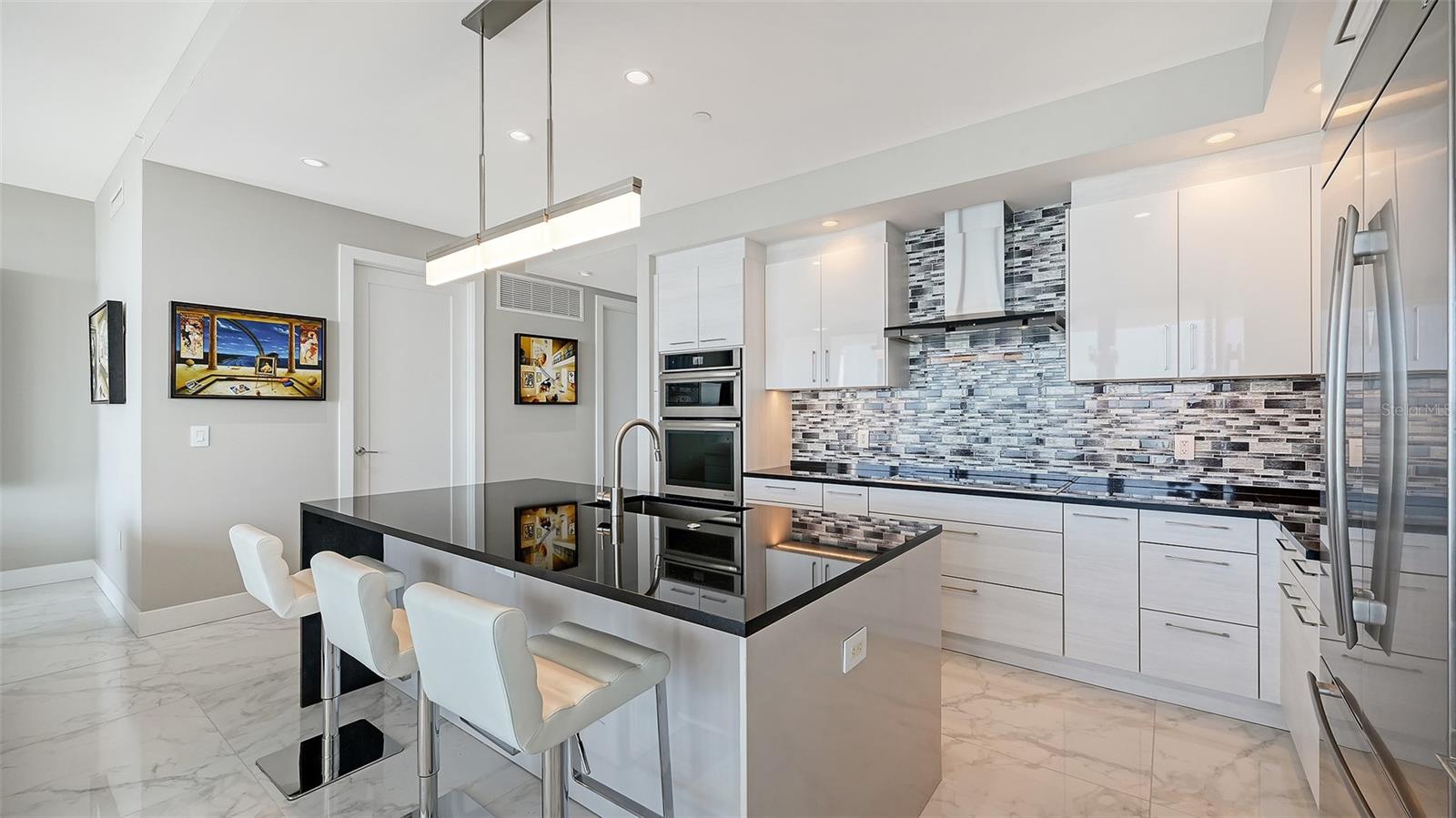 Image 27 of 79 For 1155 Gulfstream Avenue 1107