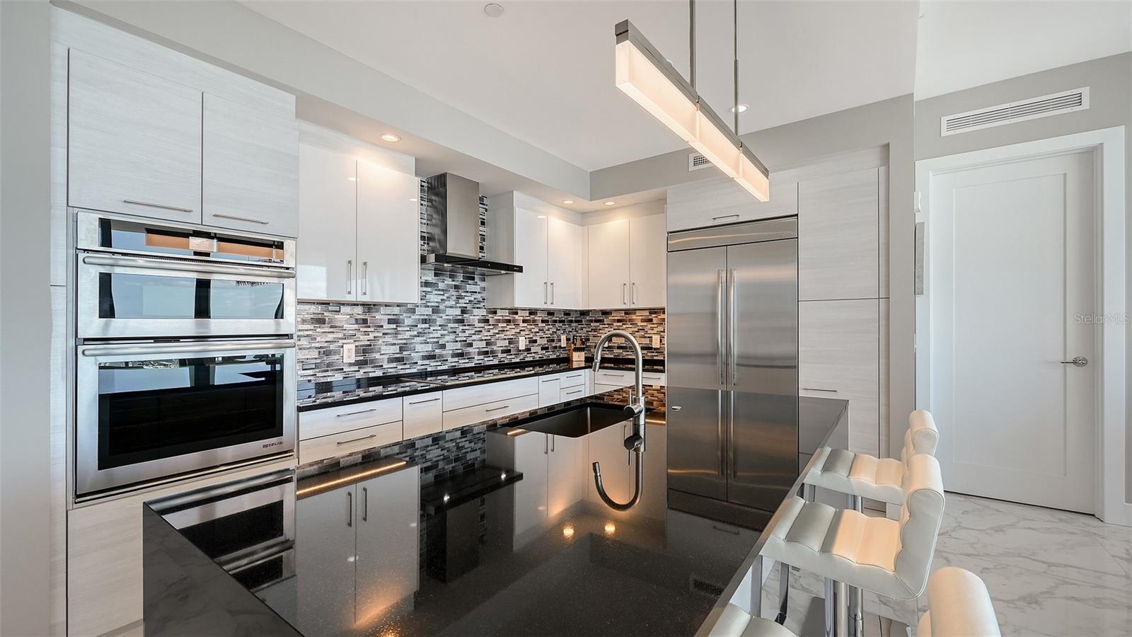 Image 28 of 79 For 1155 Gulfstream Avenue 1107