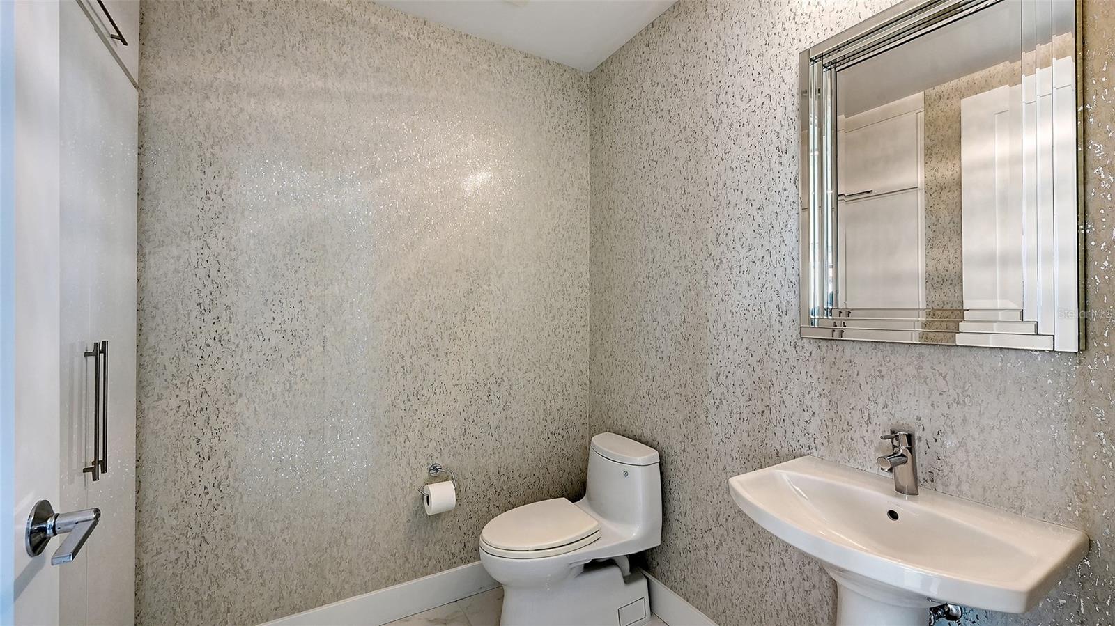 Image 30 of 79 For 1155 Gulfstream Avenue 1107