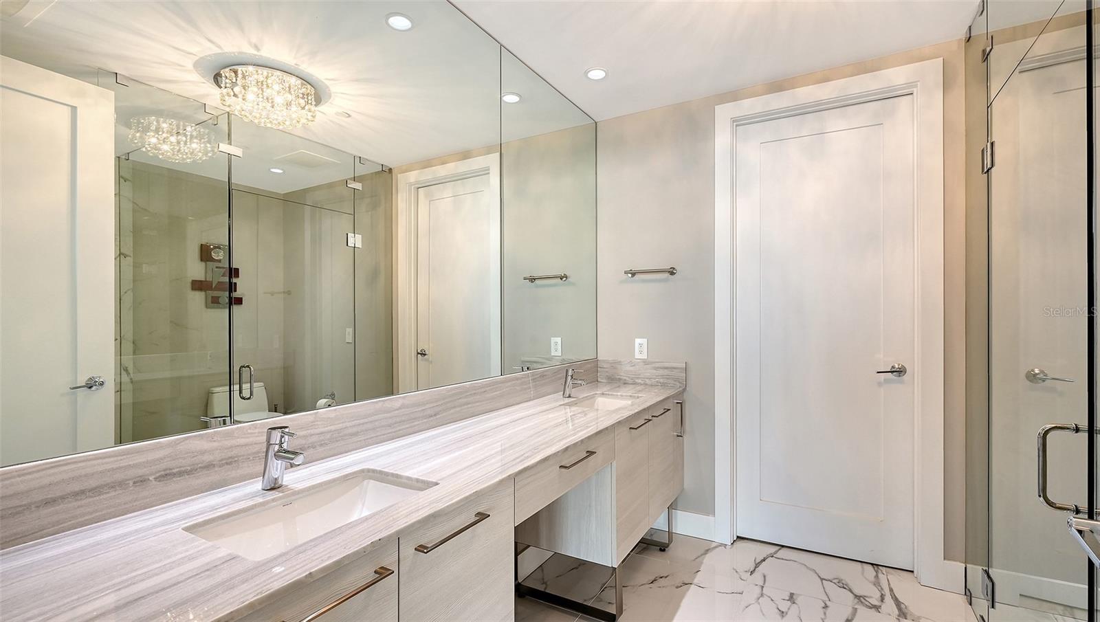 Image 35 of 79 For 1155 Gulfstream Avenue 1107