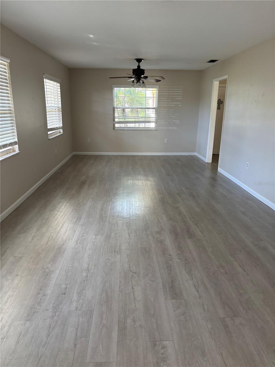 Image 6 of 9 For 2012 5th Street W