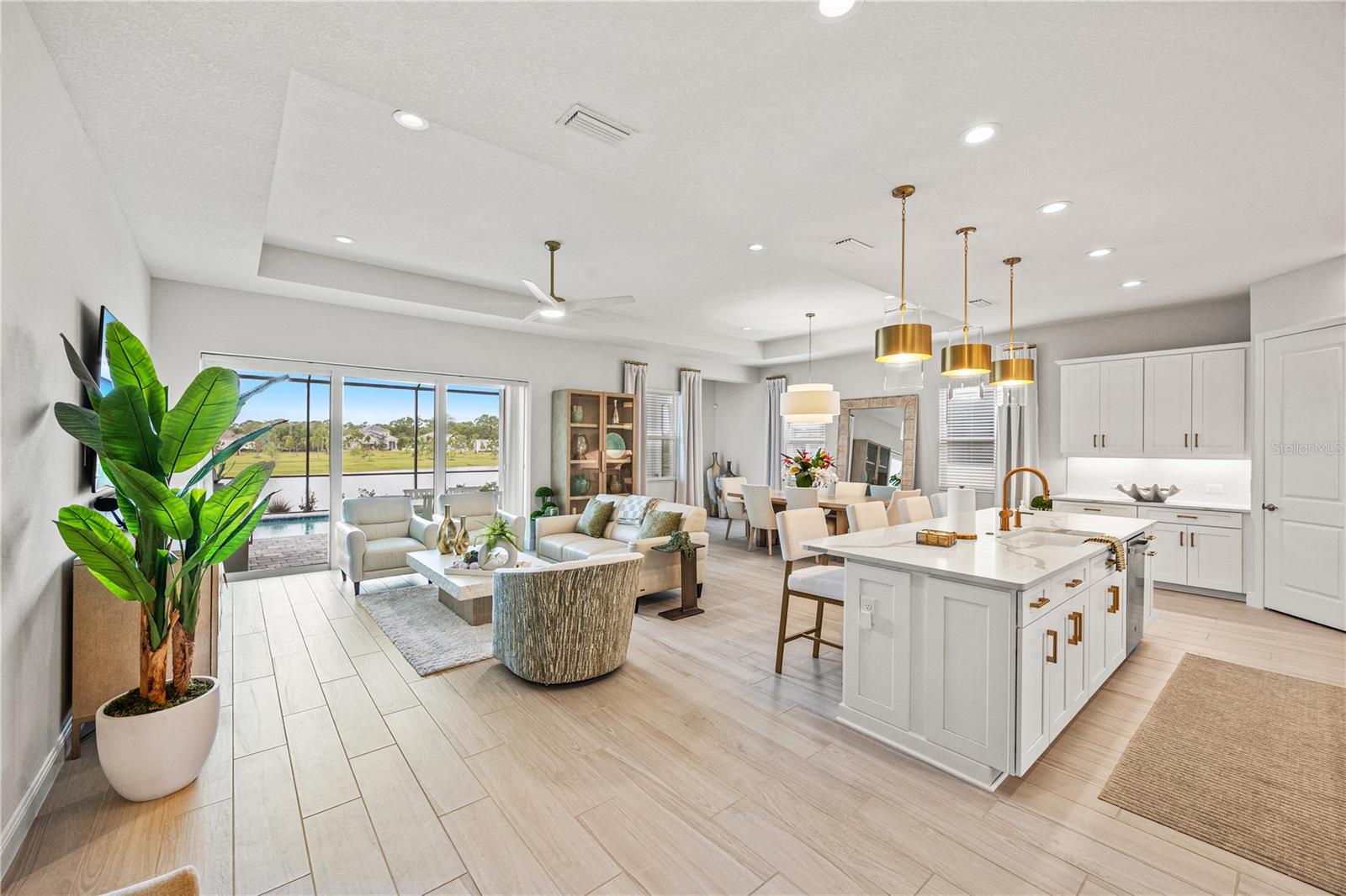 Image 14 of 37 For 10125 Crystal Isles Circle