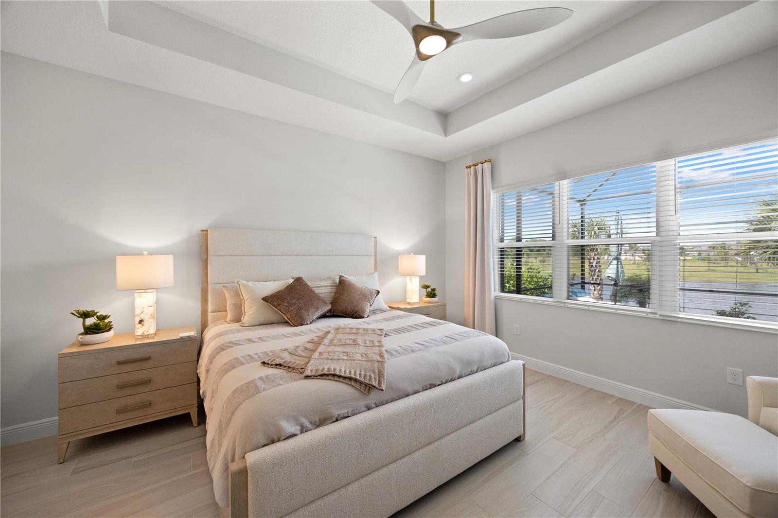 Image 17 of 37 For 10125 Crystal Isles Circle