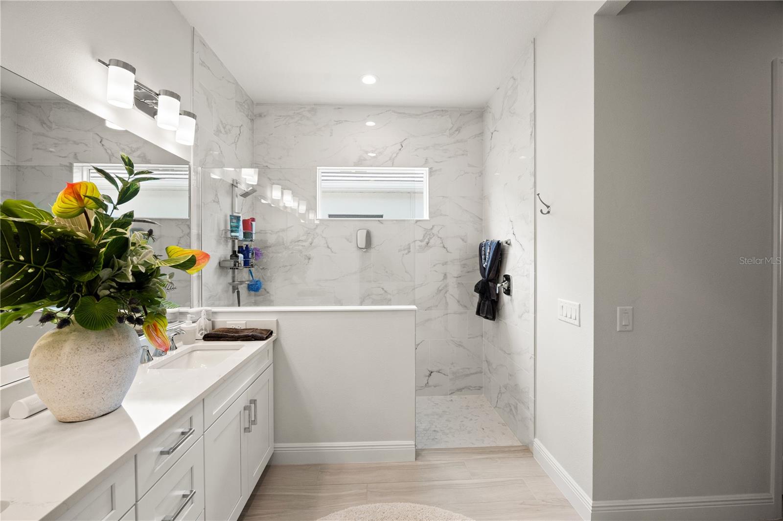 Image 19 of 37 For 10125 Crystal Isles Circle