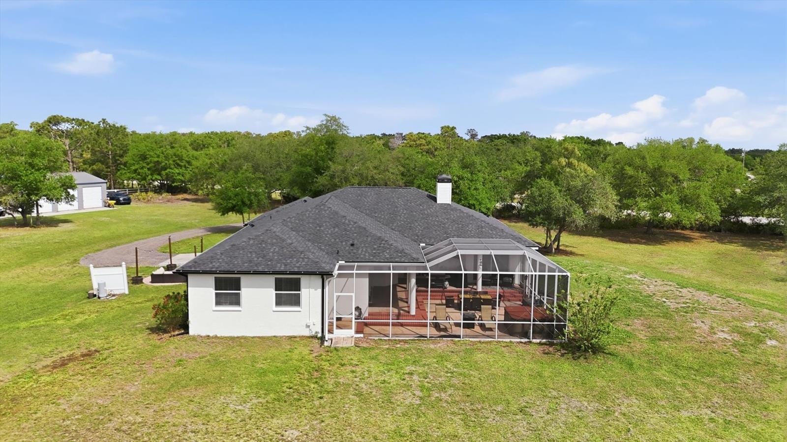 Listing photo id 8 for 26920 Brandiff Road E