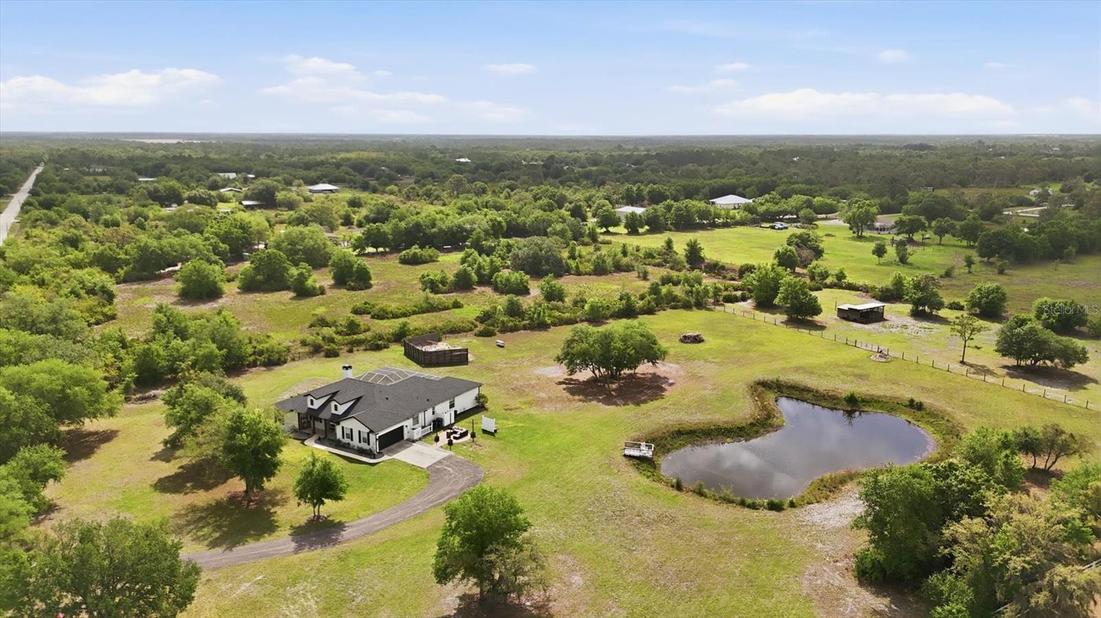 Listing photo id 10 for 26920 Brandiff Road E