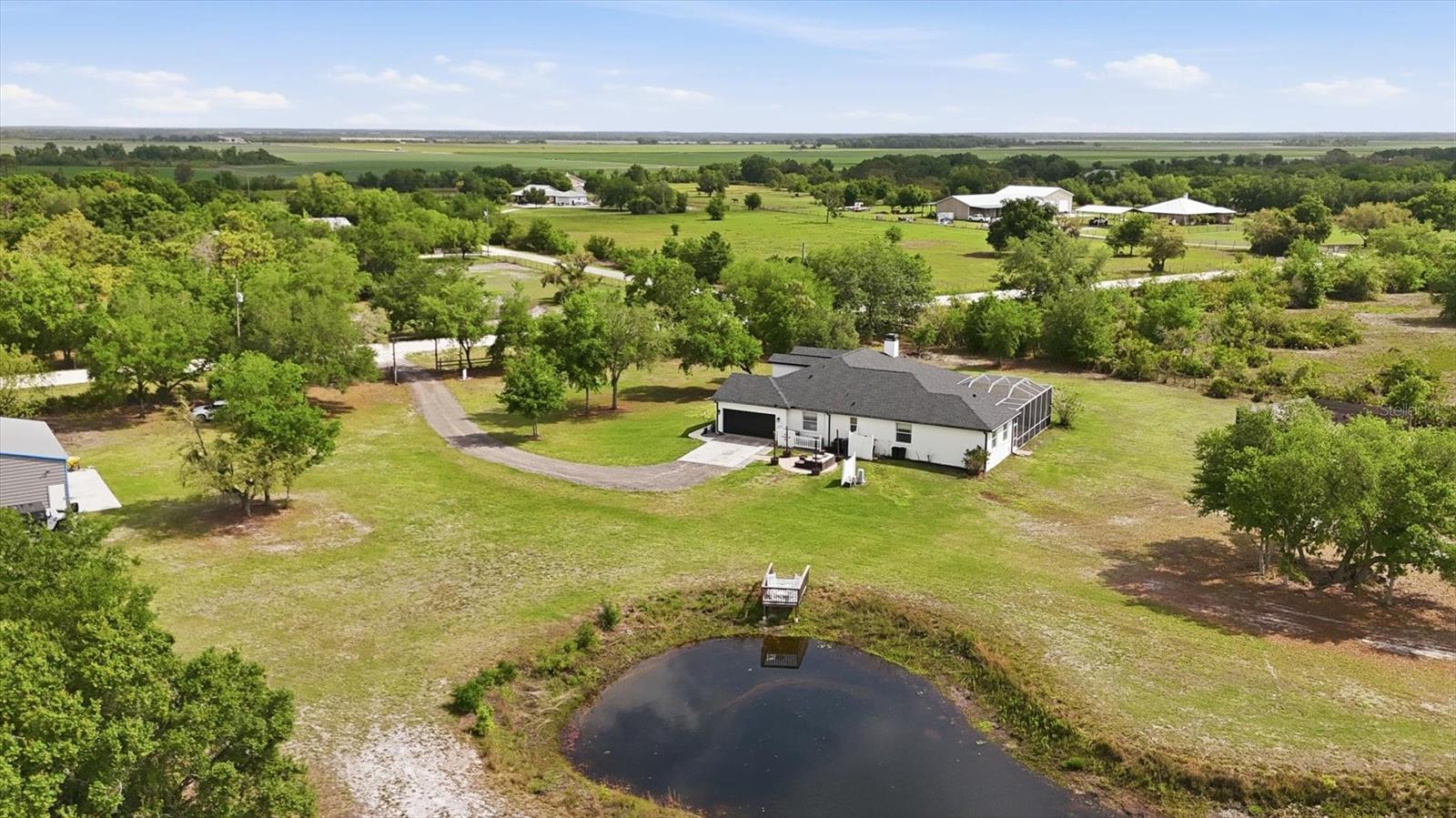 Listing photo id 11 for 26920 Brandiff Road E