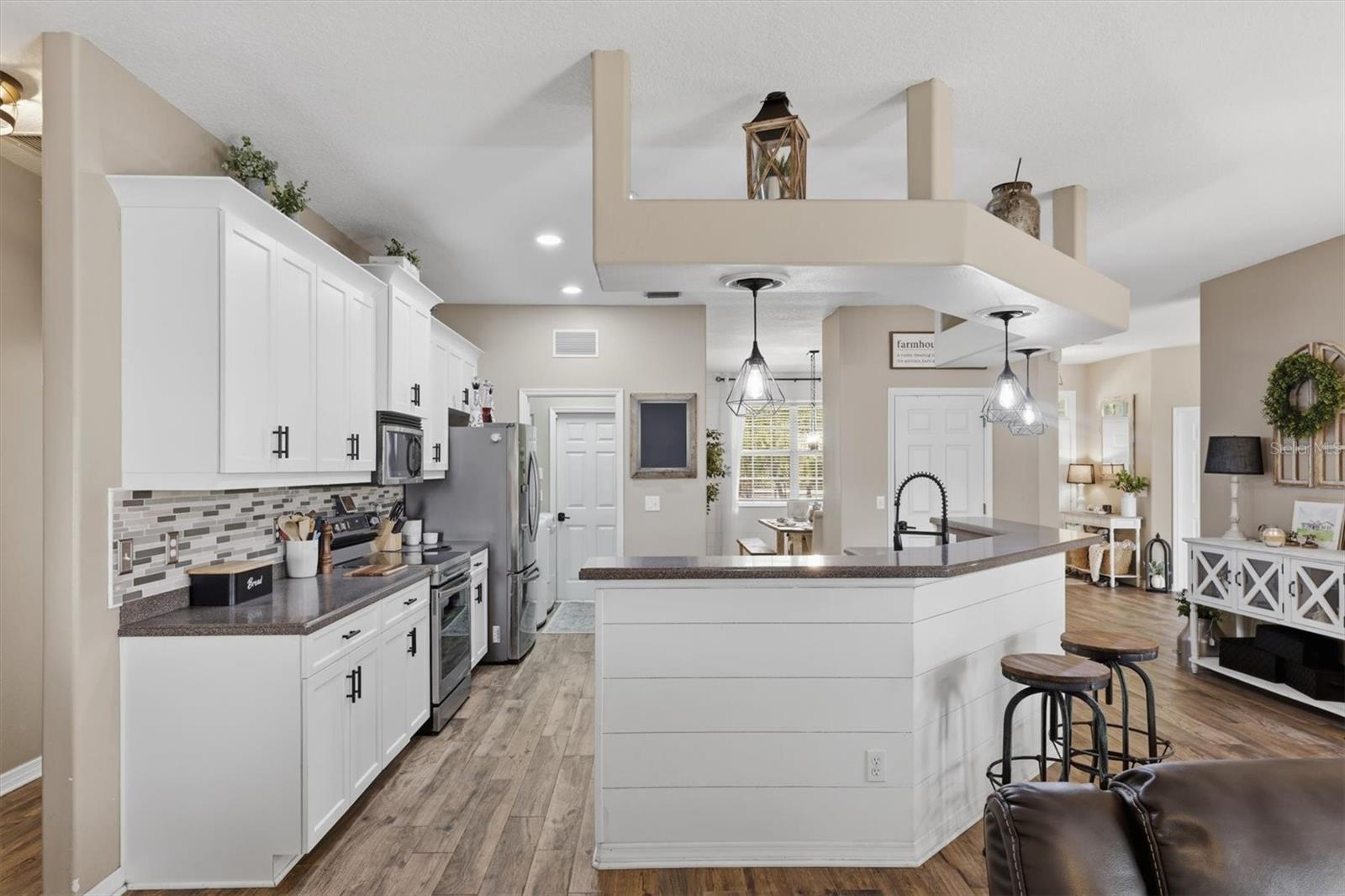 Listing photo id 24 for 26920 Brandiff Road E