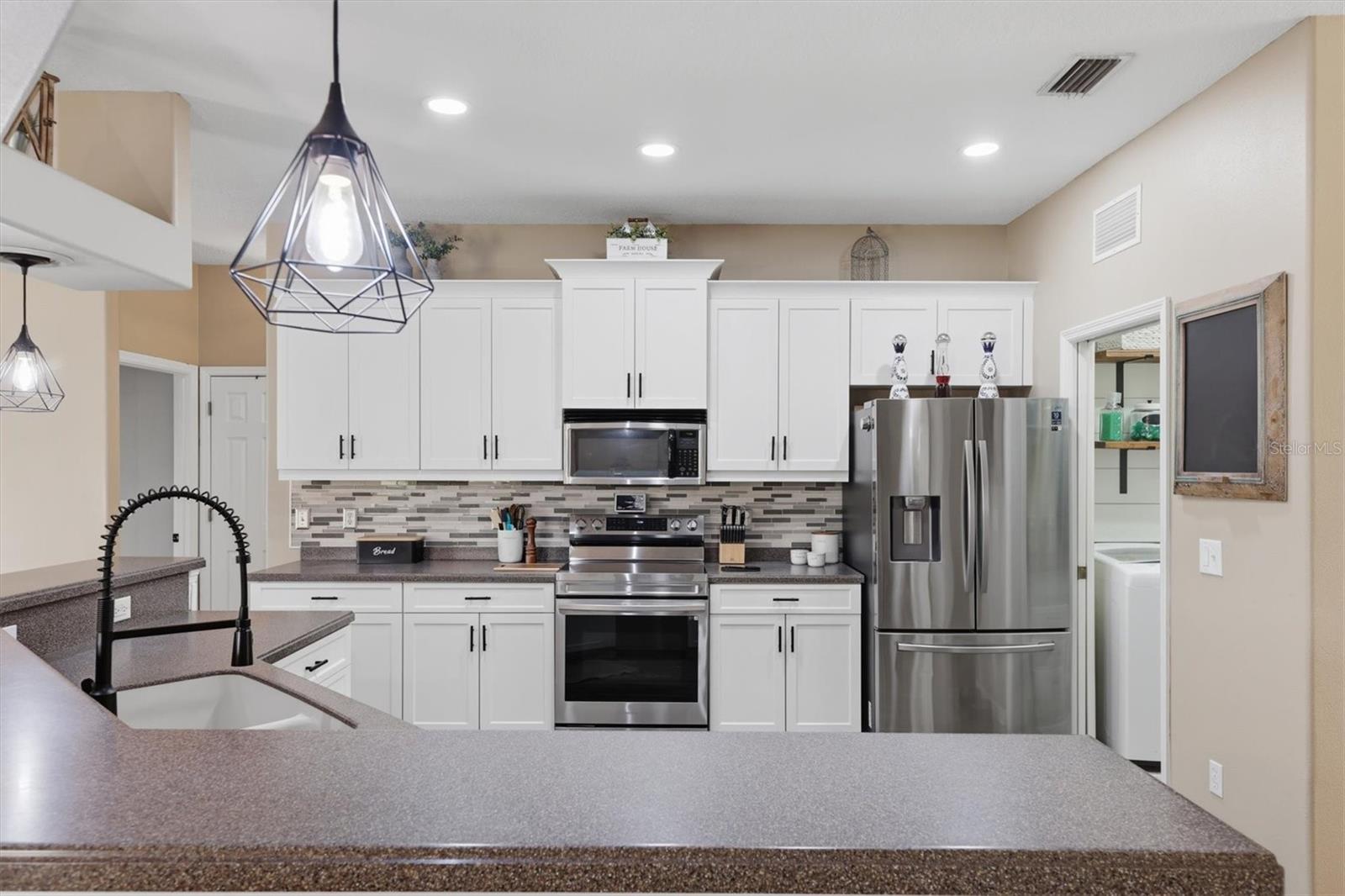 Listing photo id 25 for 26920 Brandiff Road E