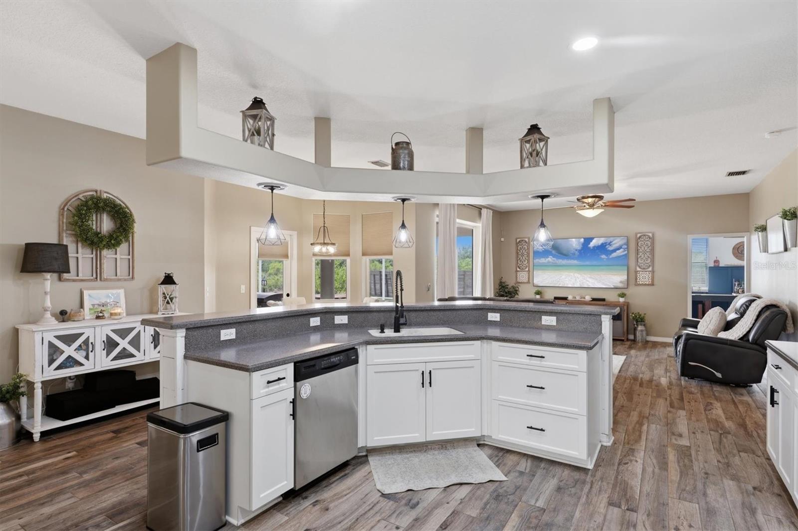 Listing photo id 29 for 26920 Brandiff Road E