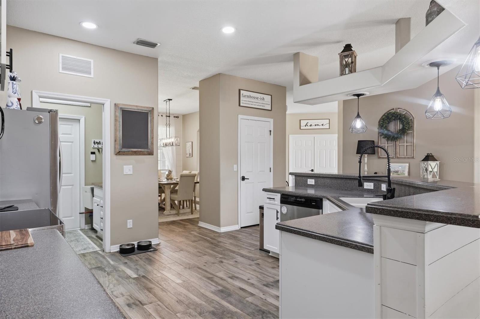 Listing photo id 30 for 26920 Brandiff Road E