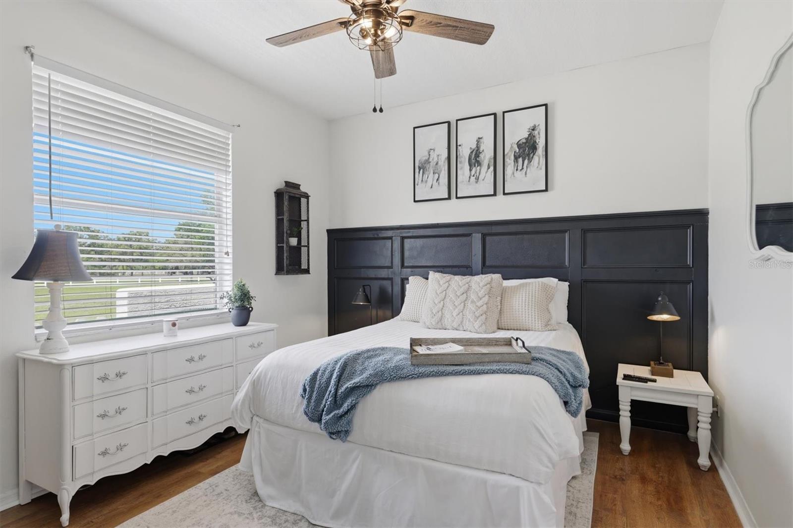 Listing photo id 36 for 26920 Brandiff Road E