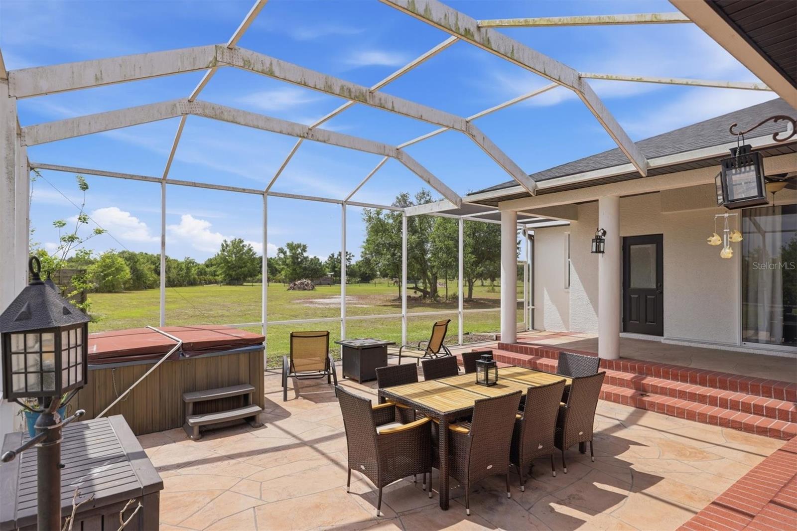 Listing photo id 52 for 26920 Brandiff Road E