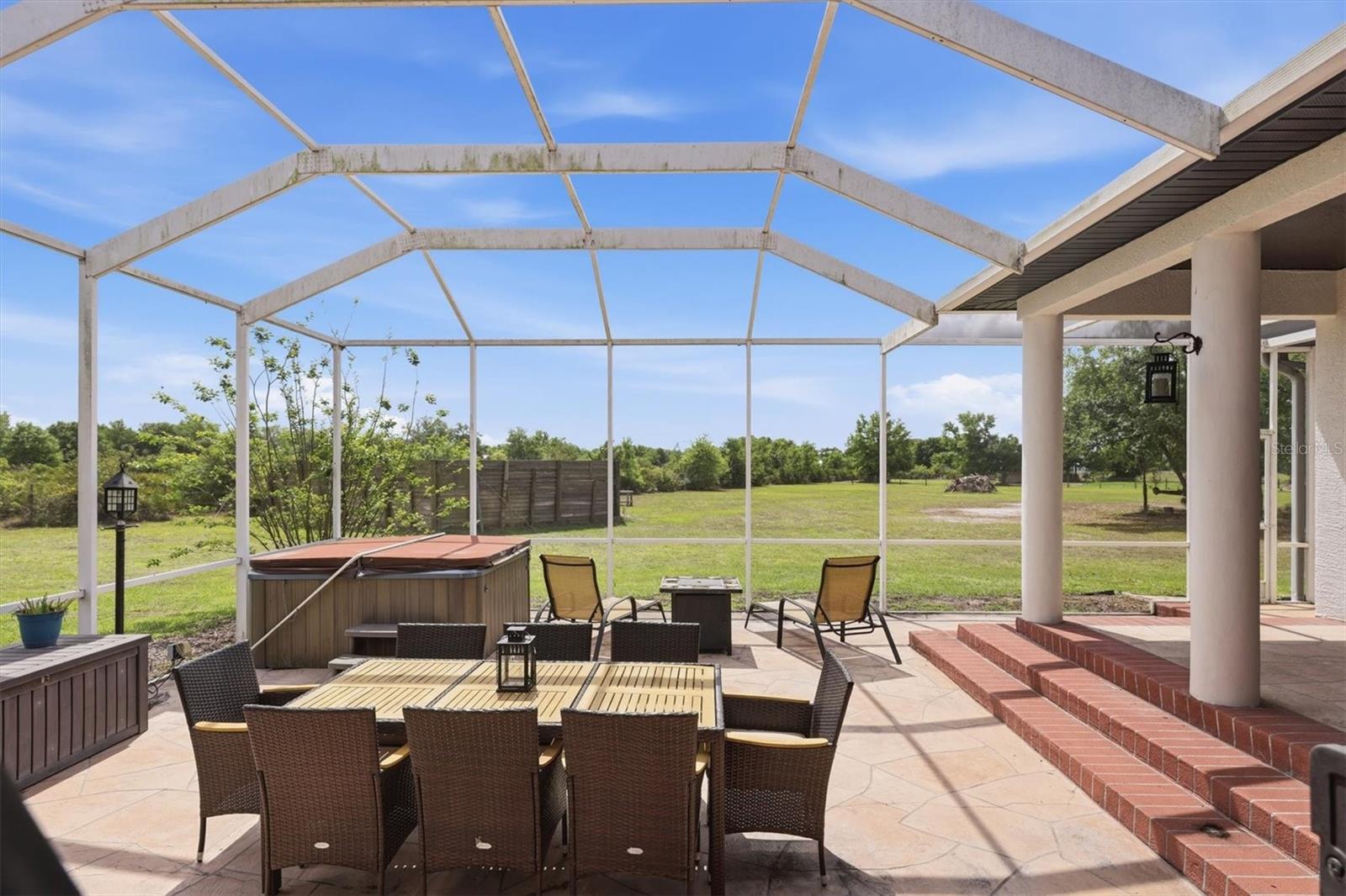 Listing photo id 53 for 26920 Brandiff Road E