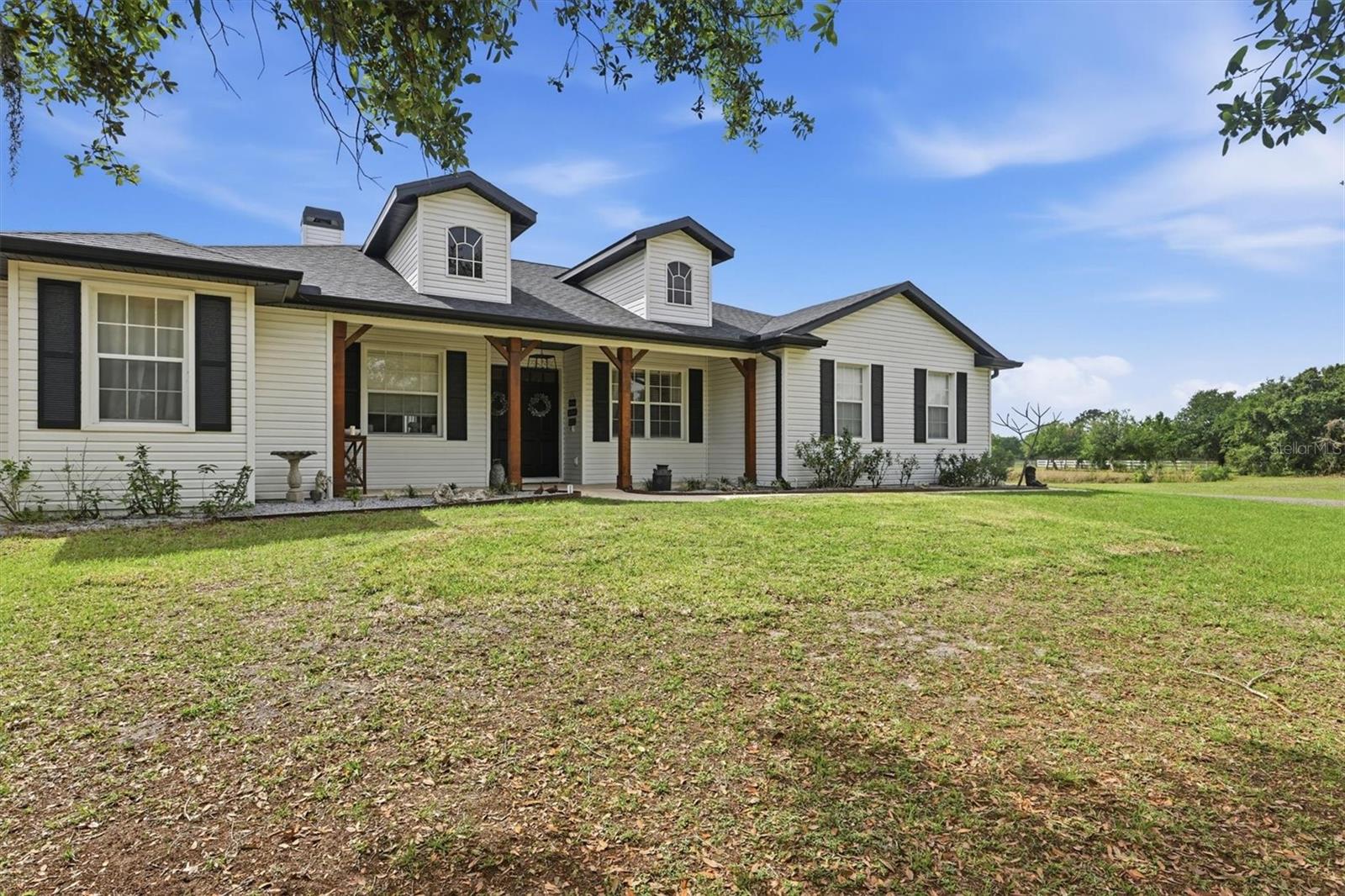 Listing photo id 4 for 26920 Brandiff Road E