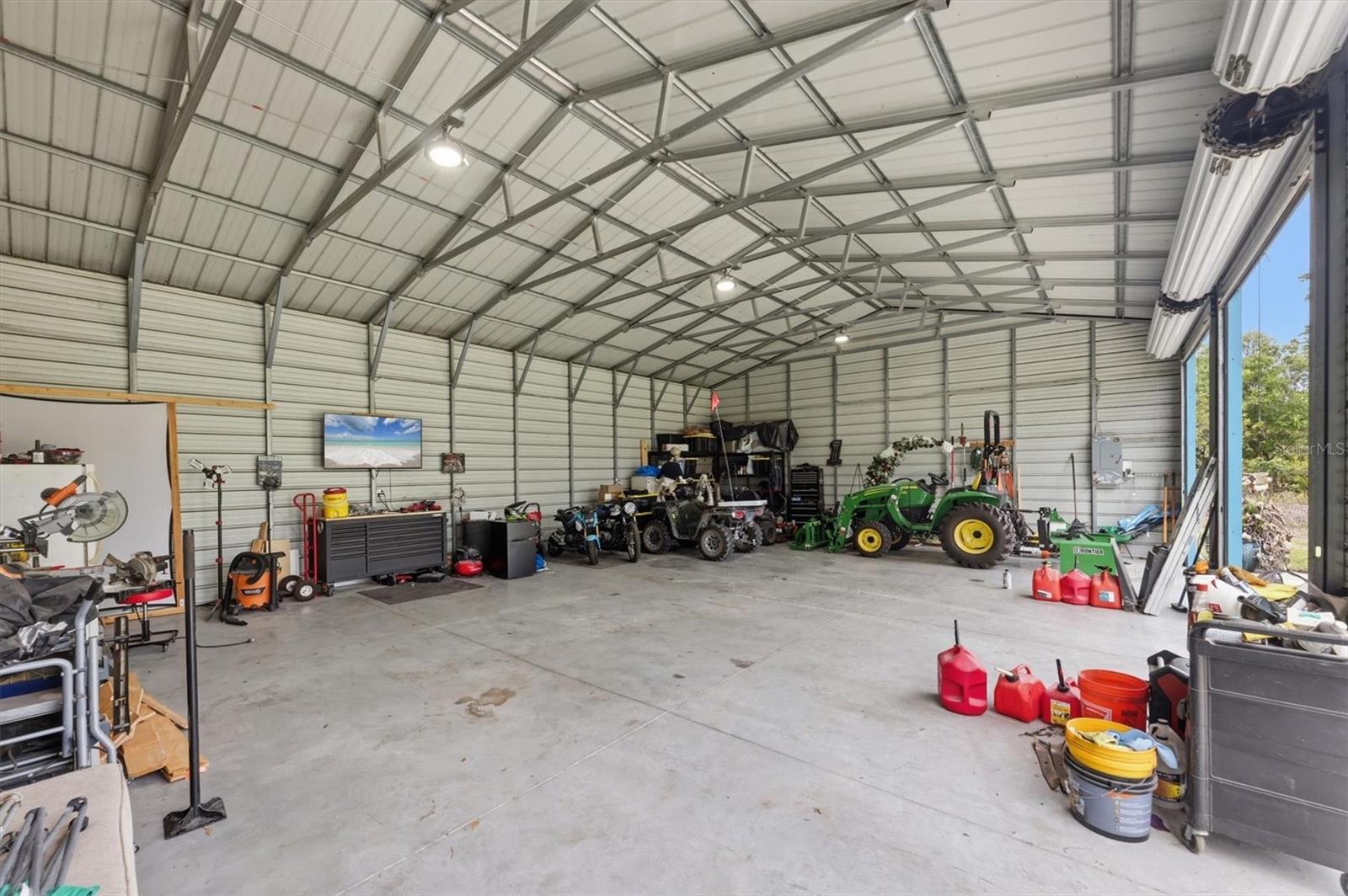 Listing photo id 60 for 26920 Brandiff Road E