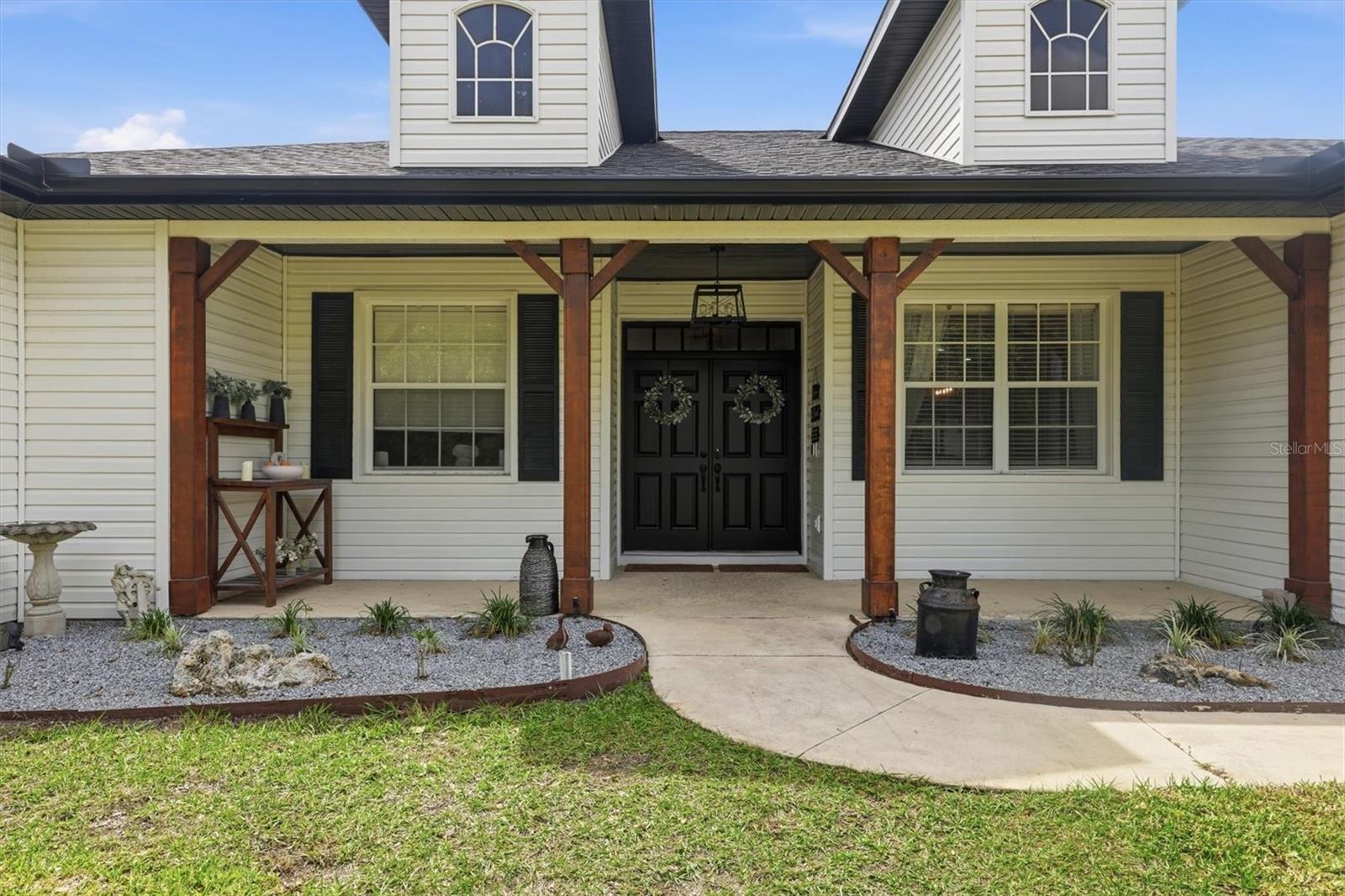 Listing photo id 6 for 26920 Brandiff Road E