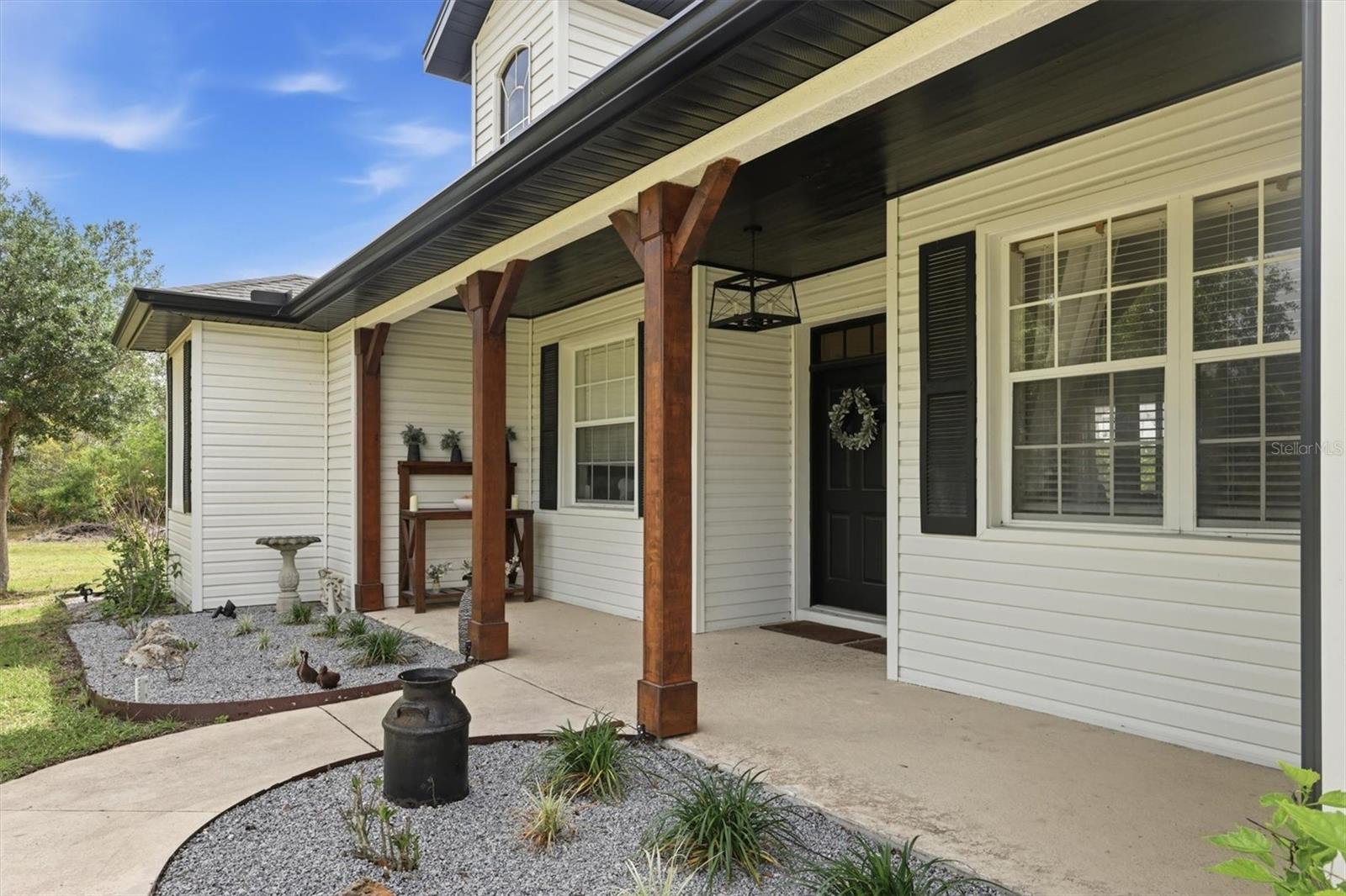 Listing photo id 7 for 26920 Brandiff Road E