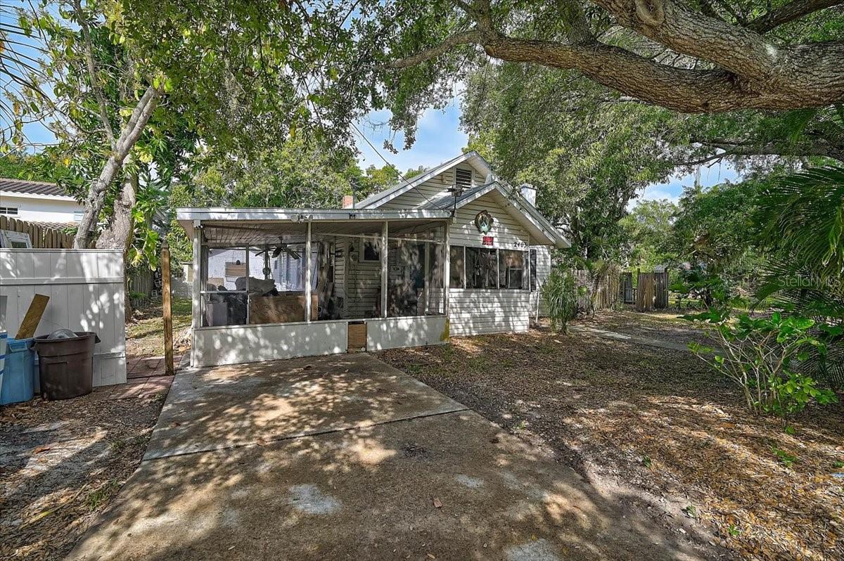 Image 3 of 13 For 2403 Hickory Avenue