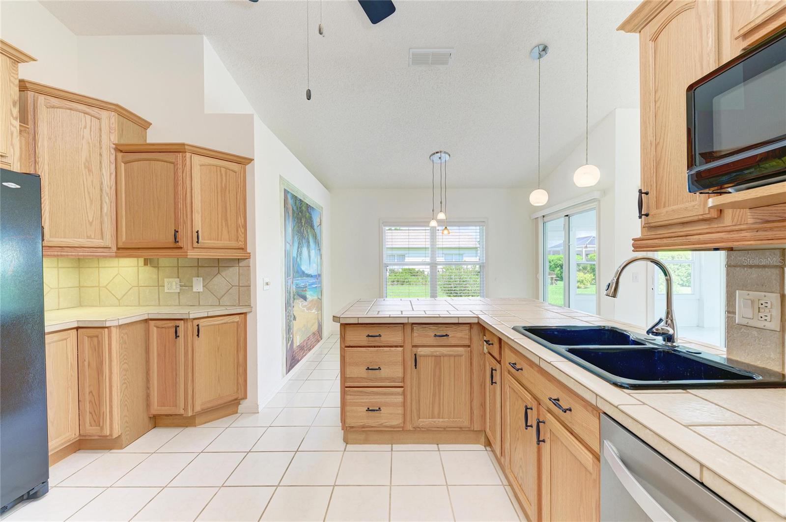 Image 26 of 60 For 6008 Promenade Court