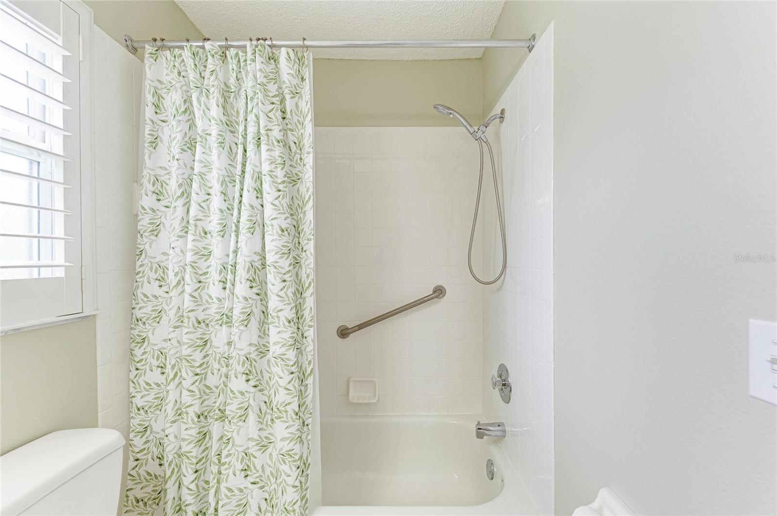 Image 42 of 60 For 6008 Promenade Court