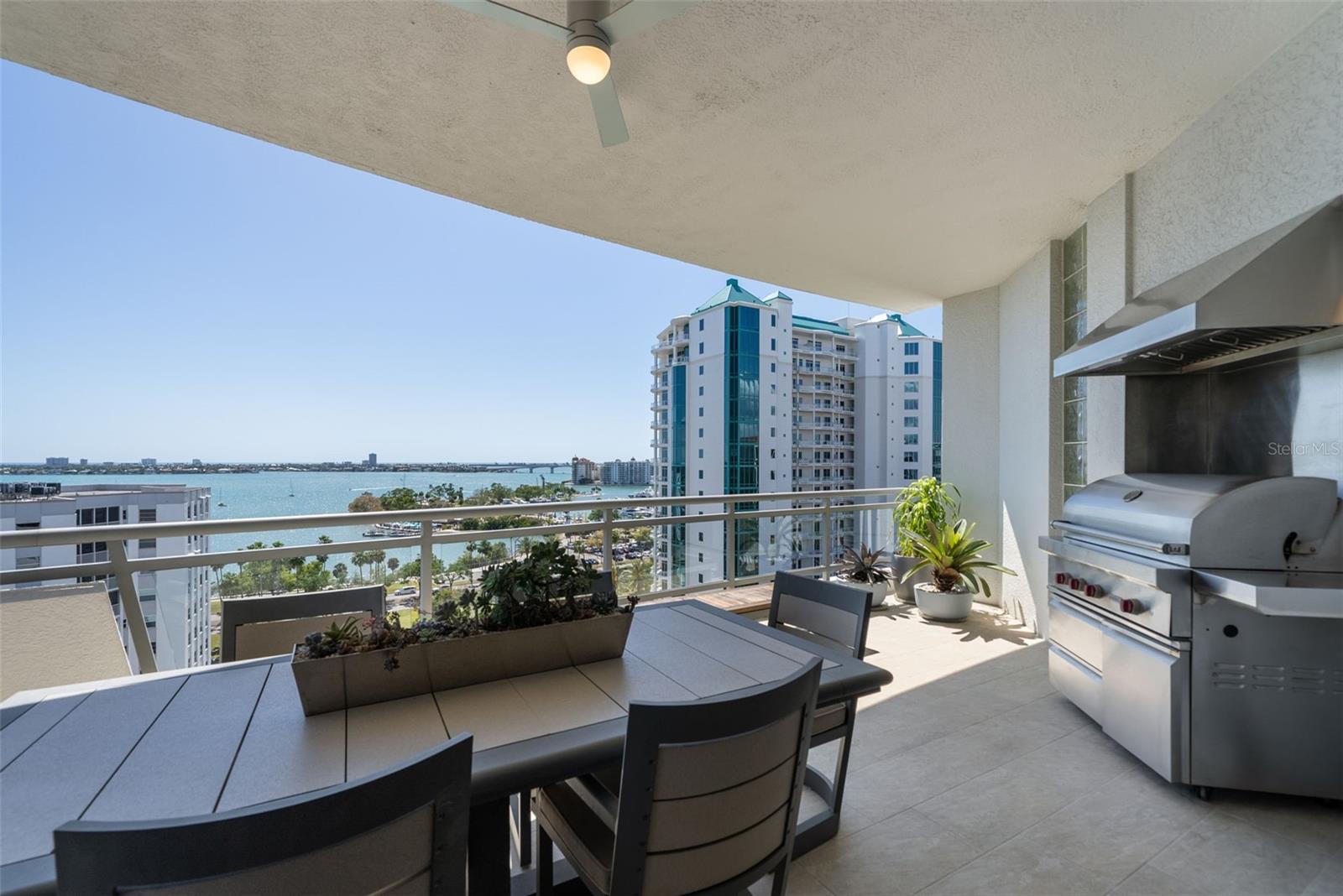 Image 14 of 80 For 401 Palm Avenue 1102