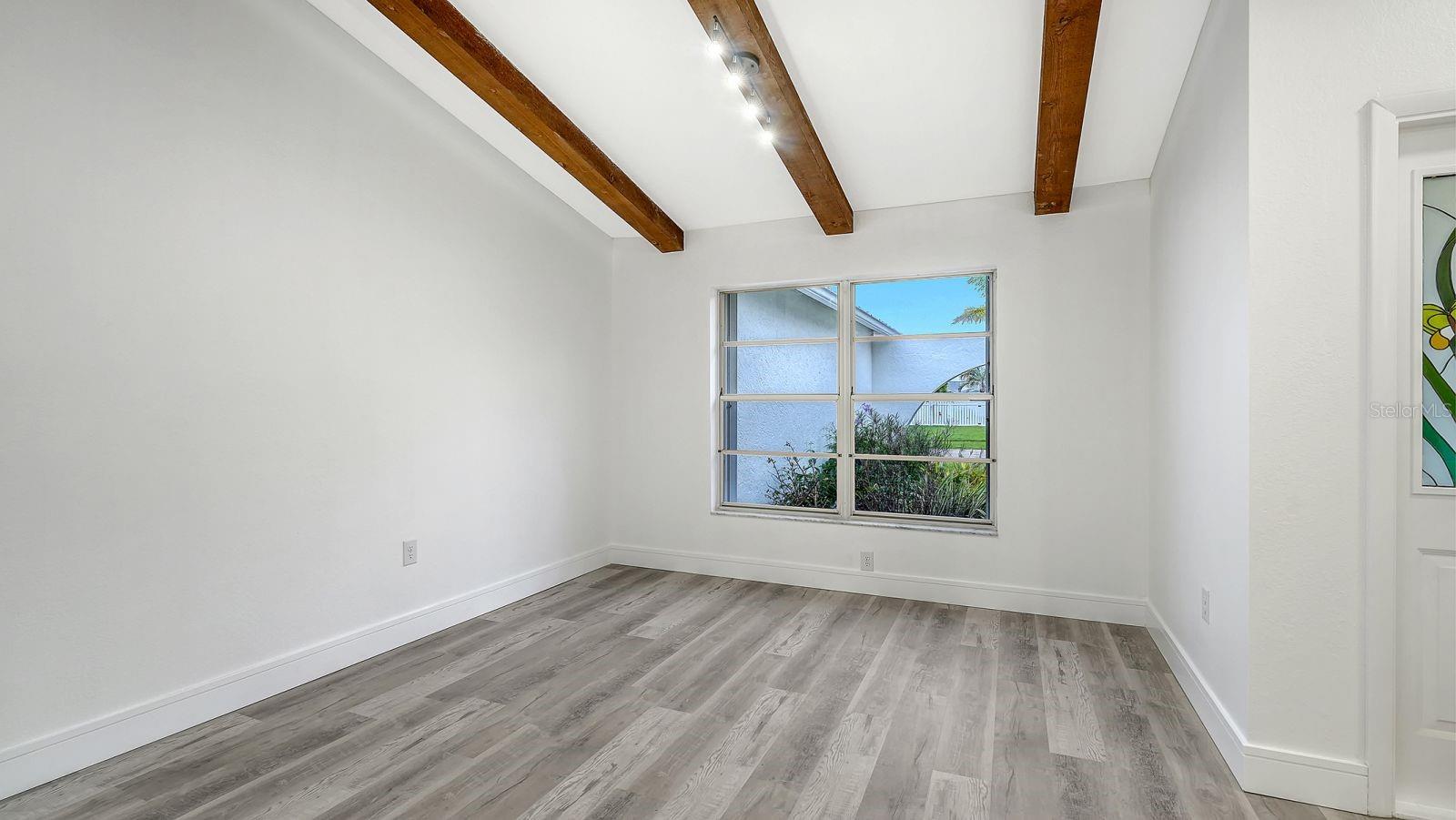 Image 16 of 64 For 4368 Kingston Loop