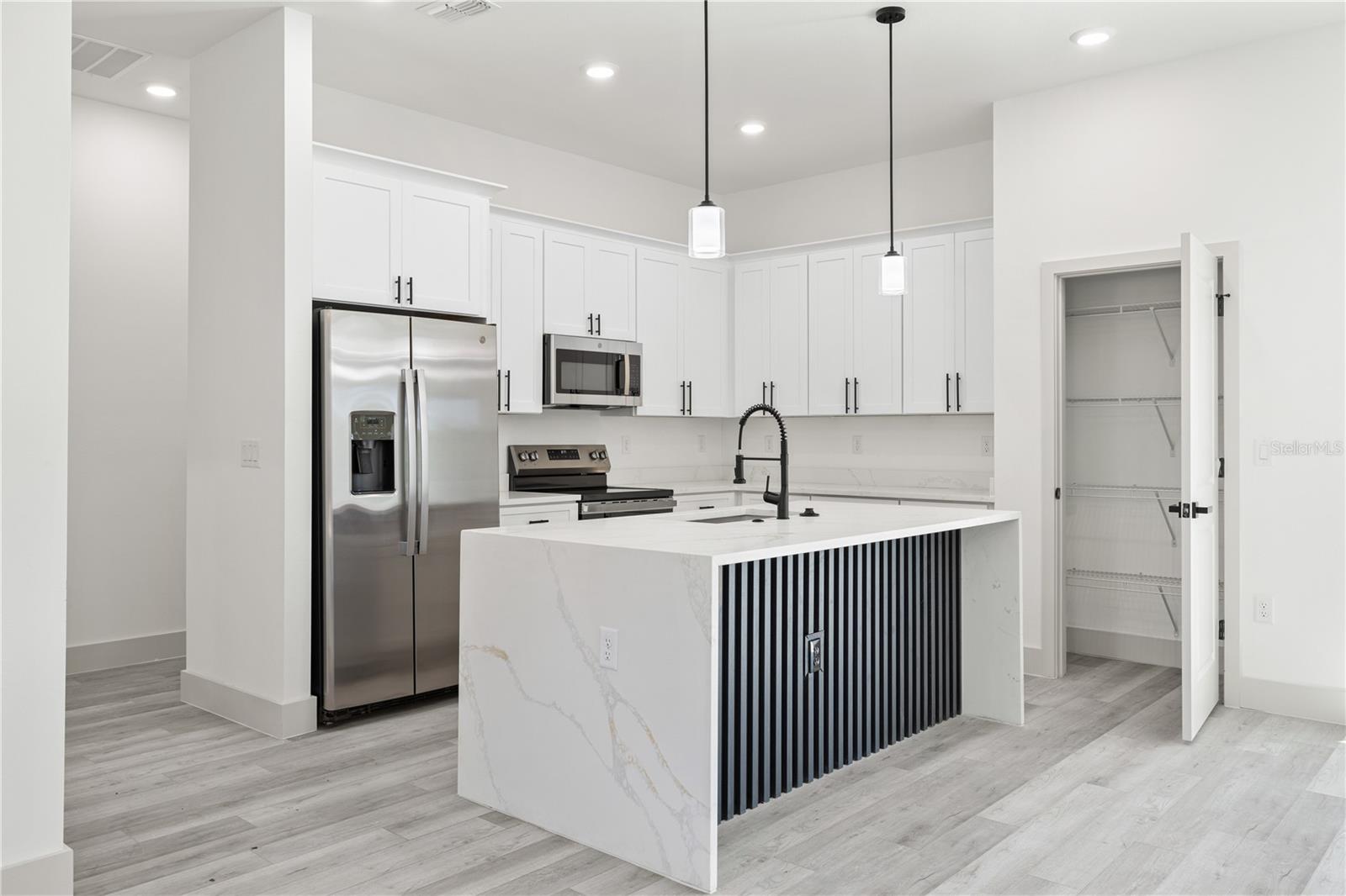 Image 14 of 46 For 15467 Hillsborough Boulevard