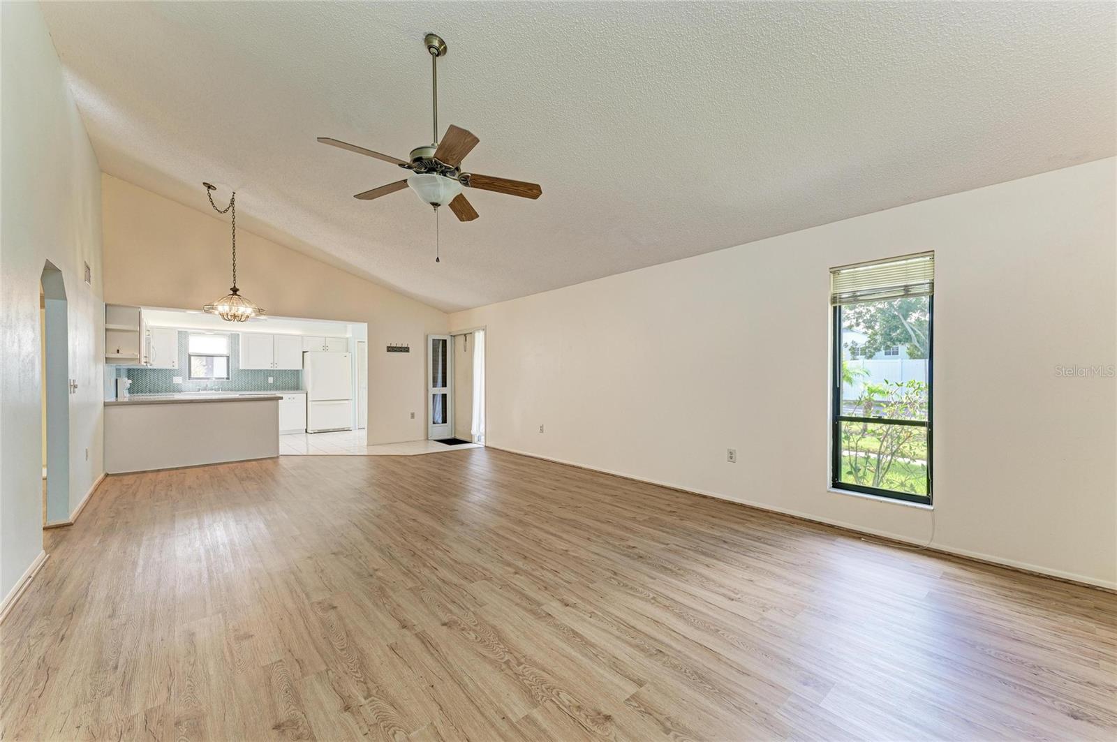 Image 3 of 50 For 5400 34th Street W D11