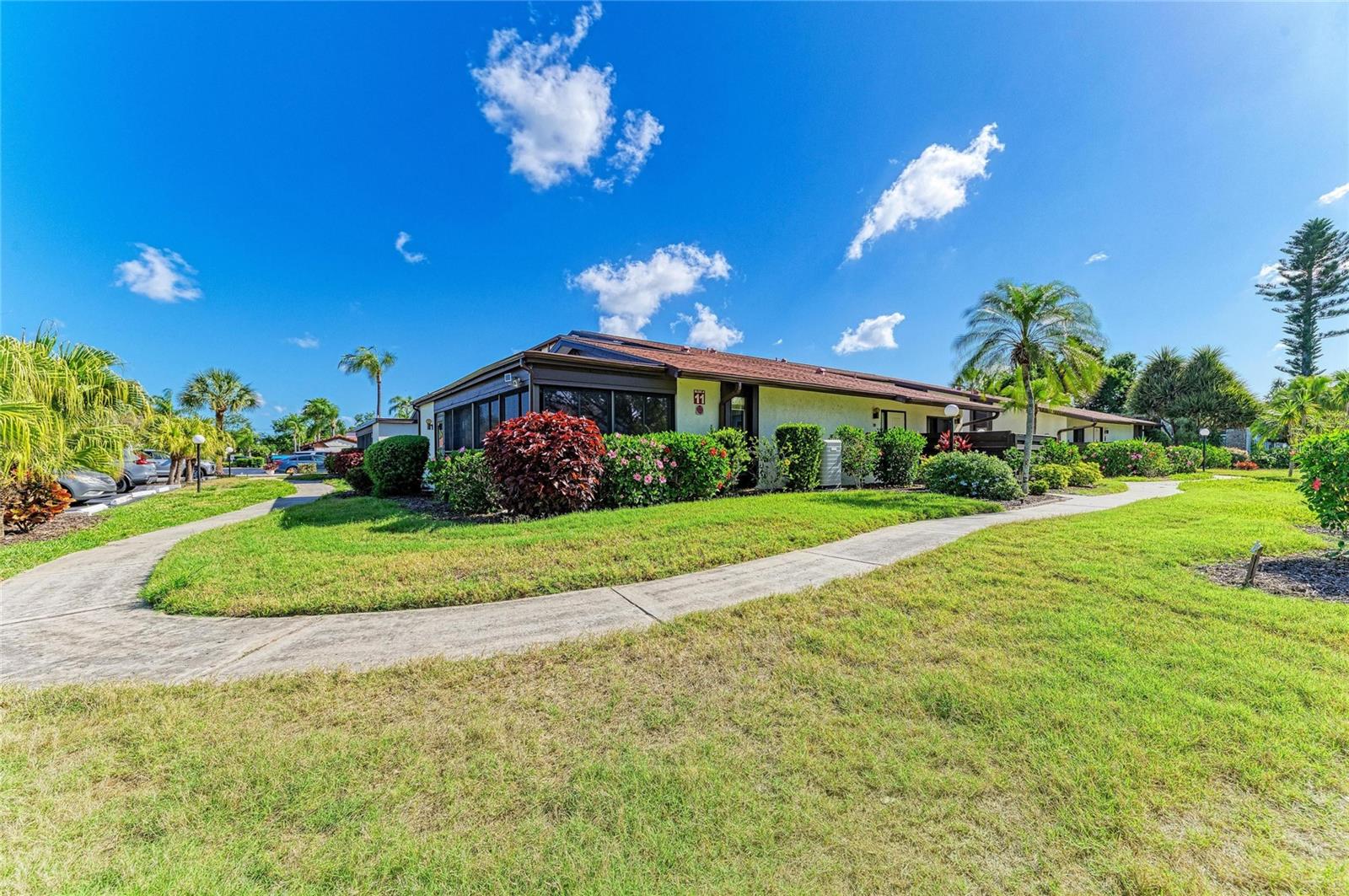 Image 5 of 50 For 5400 34th Street W D11