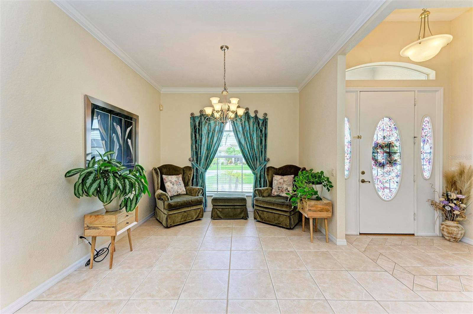 Listing photo id 13 for 2443 Silver Palm Road