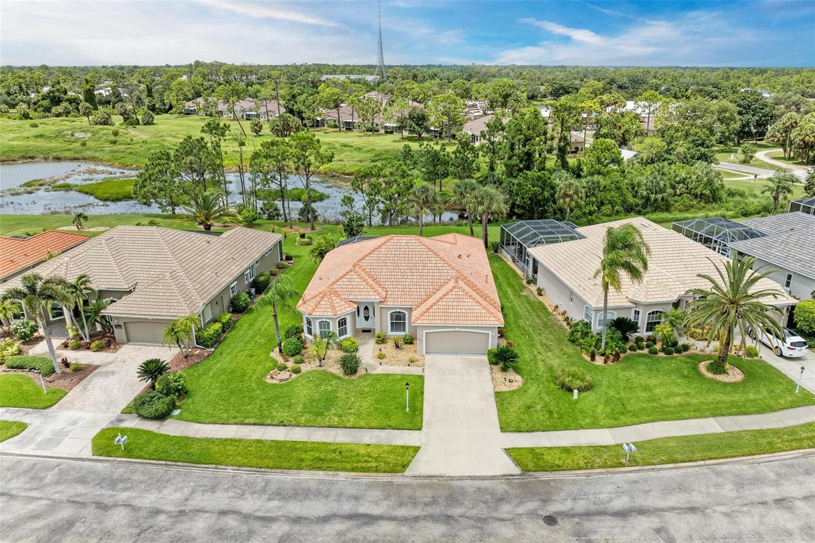 Listing photo id 0 for 2443 Silver Palm Road