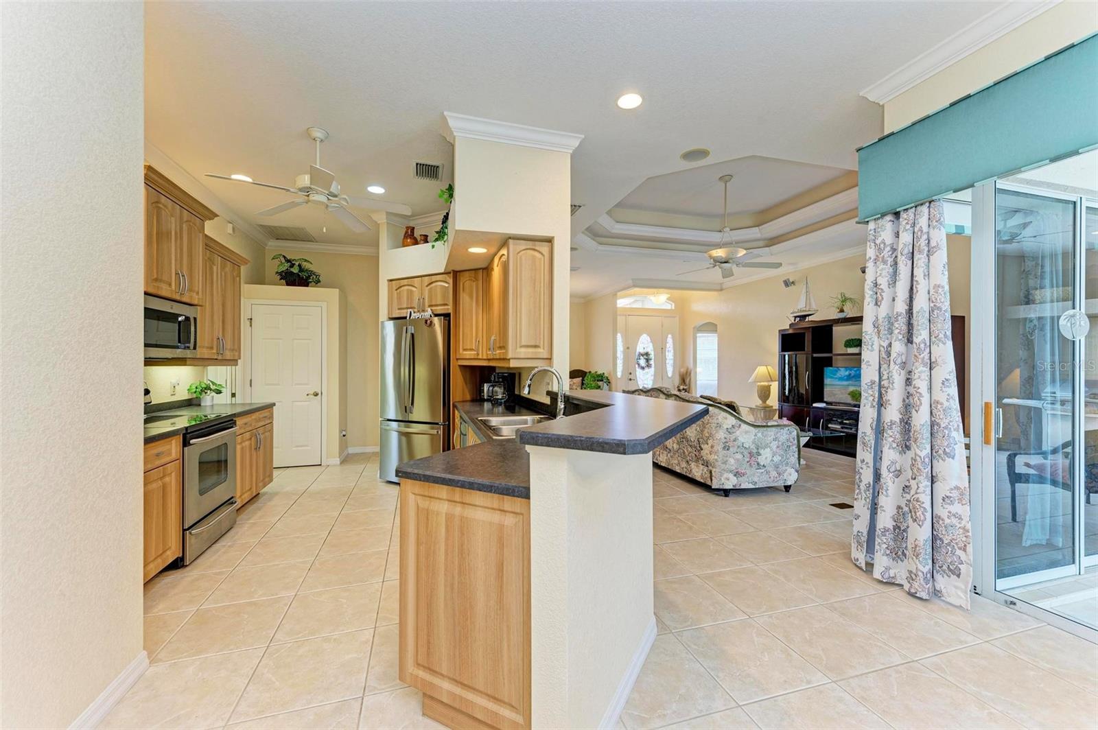 Listing photo id 18 for 2443 Silver Palm Road