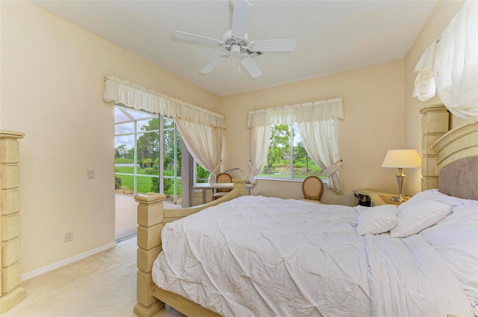 Listing photo id 27 for 2443 Silver Palm Road