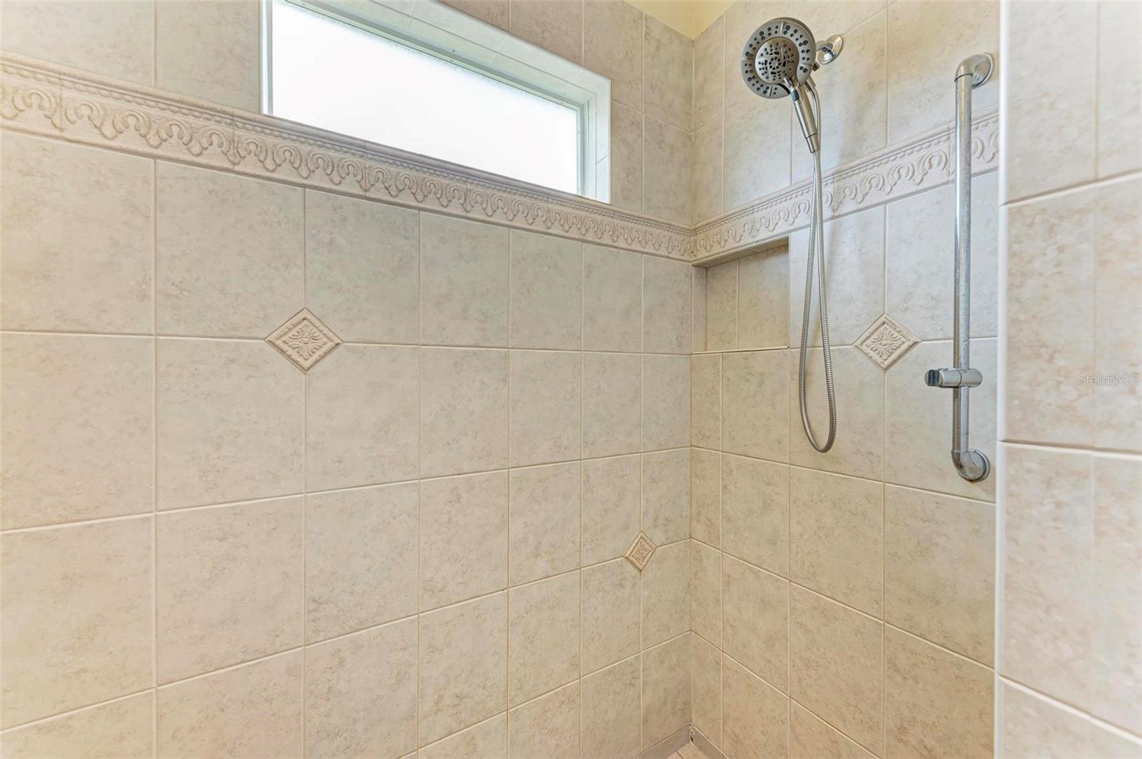 Listing photo id 33 for 2443 Silver Palm Road