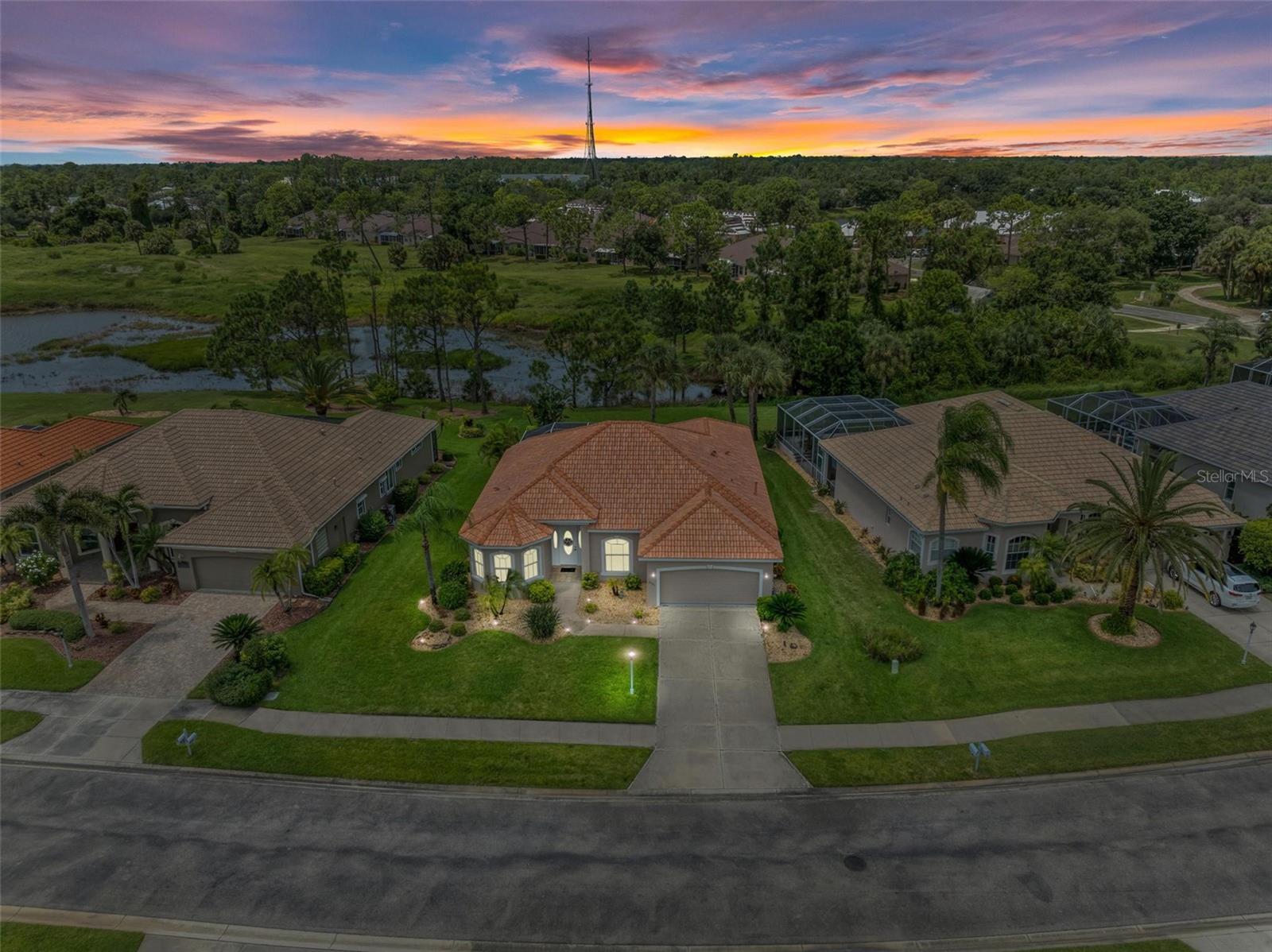 Listing photo id 2 for 2443 Silver Palm Road