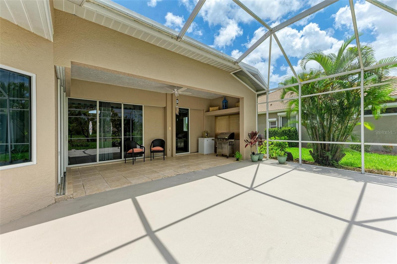 Listing photo id 42 for 2443 Silver Palm Road
